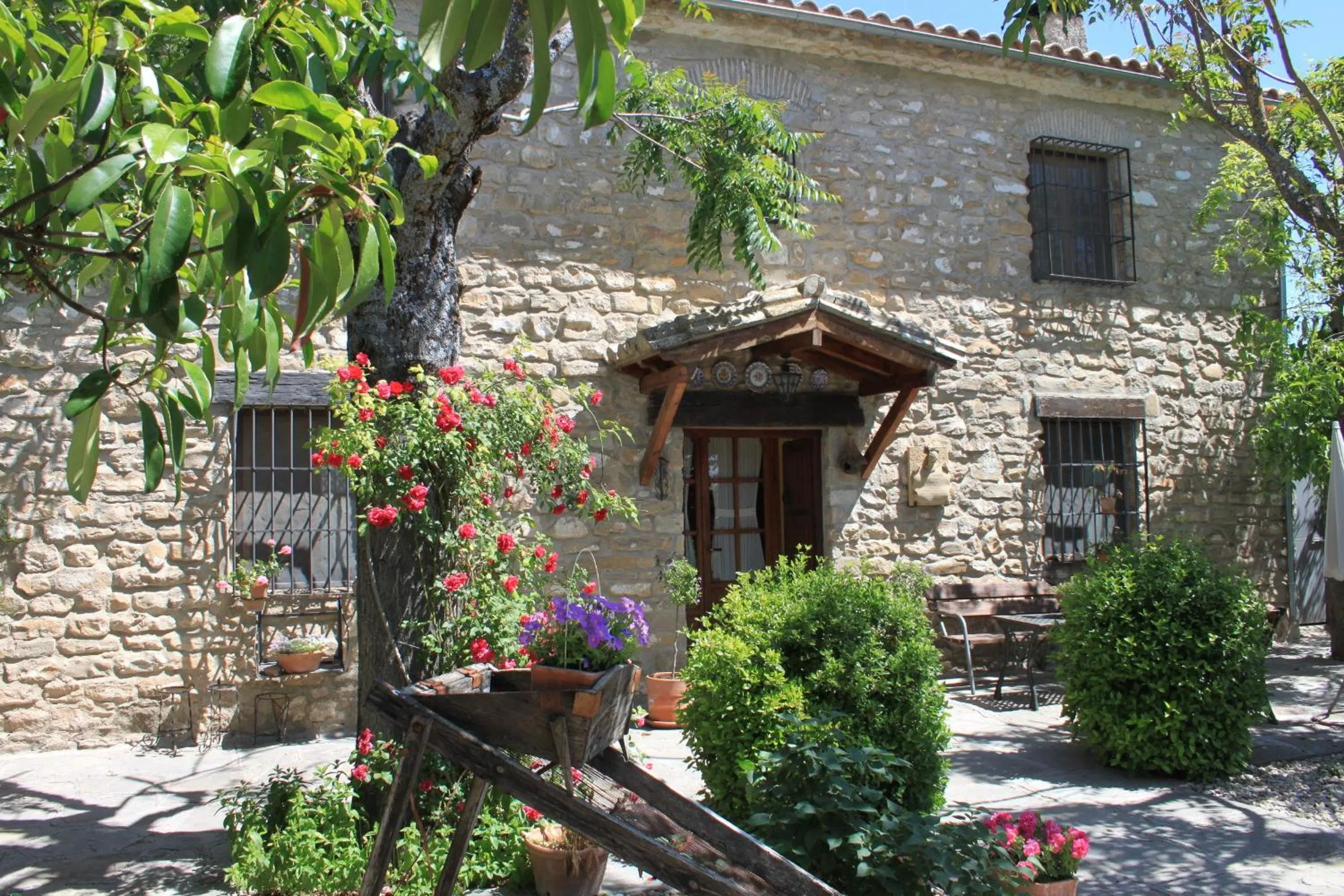 Facade/entrance in La Caseria de Tito