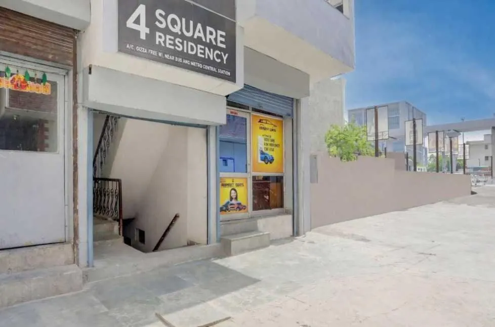 Facade/entrance in Hotel O 4 Square Residency