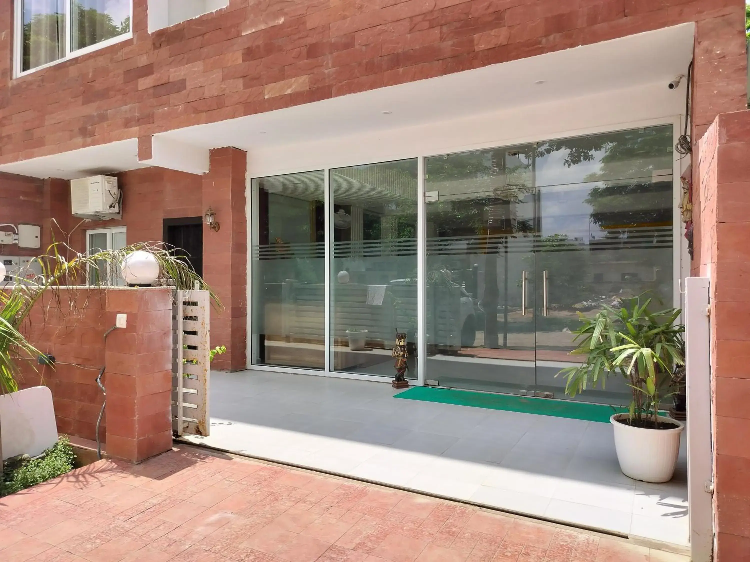 Property building in Saffron Inn - Expo India Mart Property building in Saffron Inn - Expo India Mart