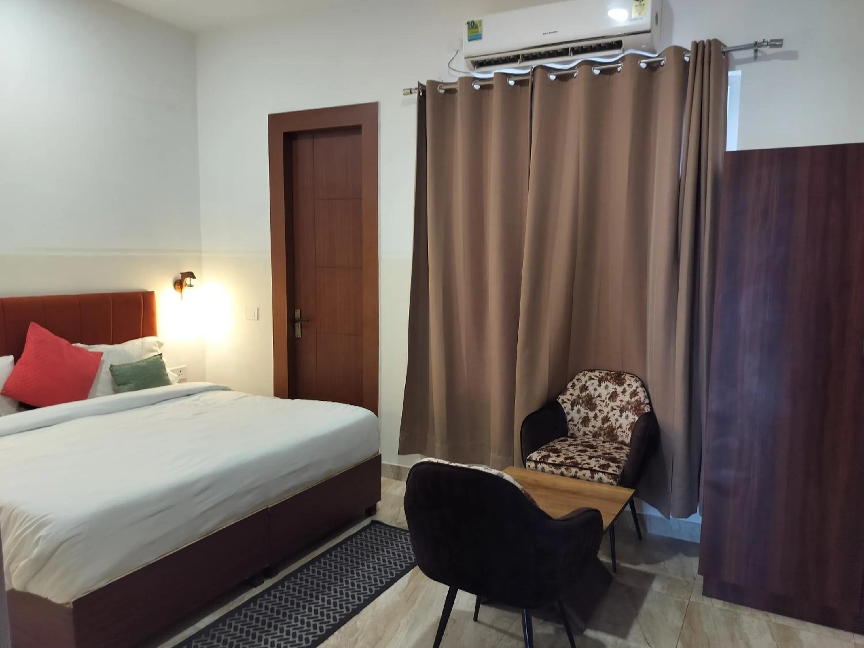 Bed in Saffron Inn - Expo India Mart