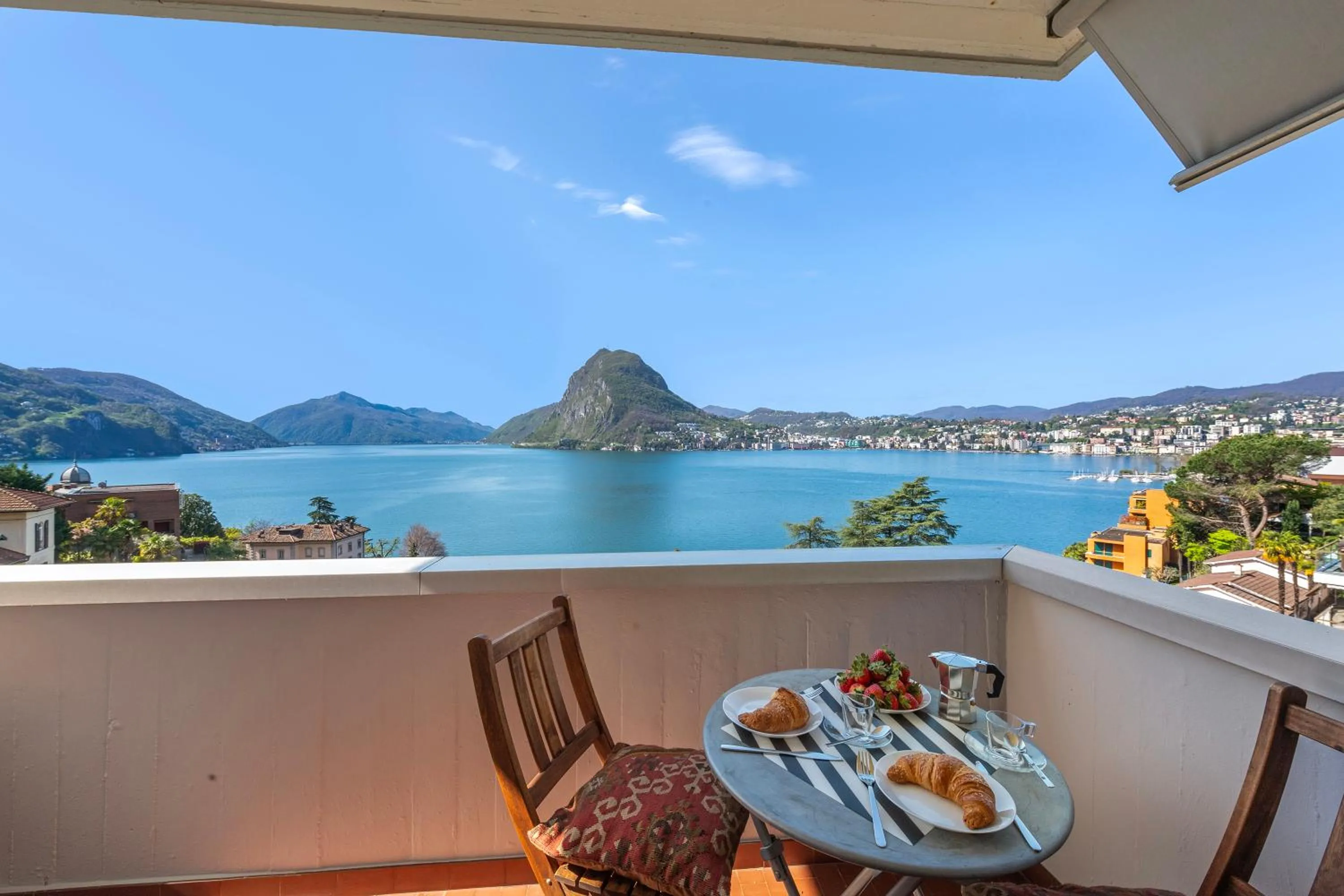Balcony/Terrace in Casa Serenella Splendid Lake View - Happy Rentals