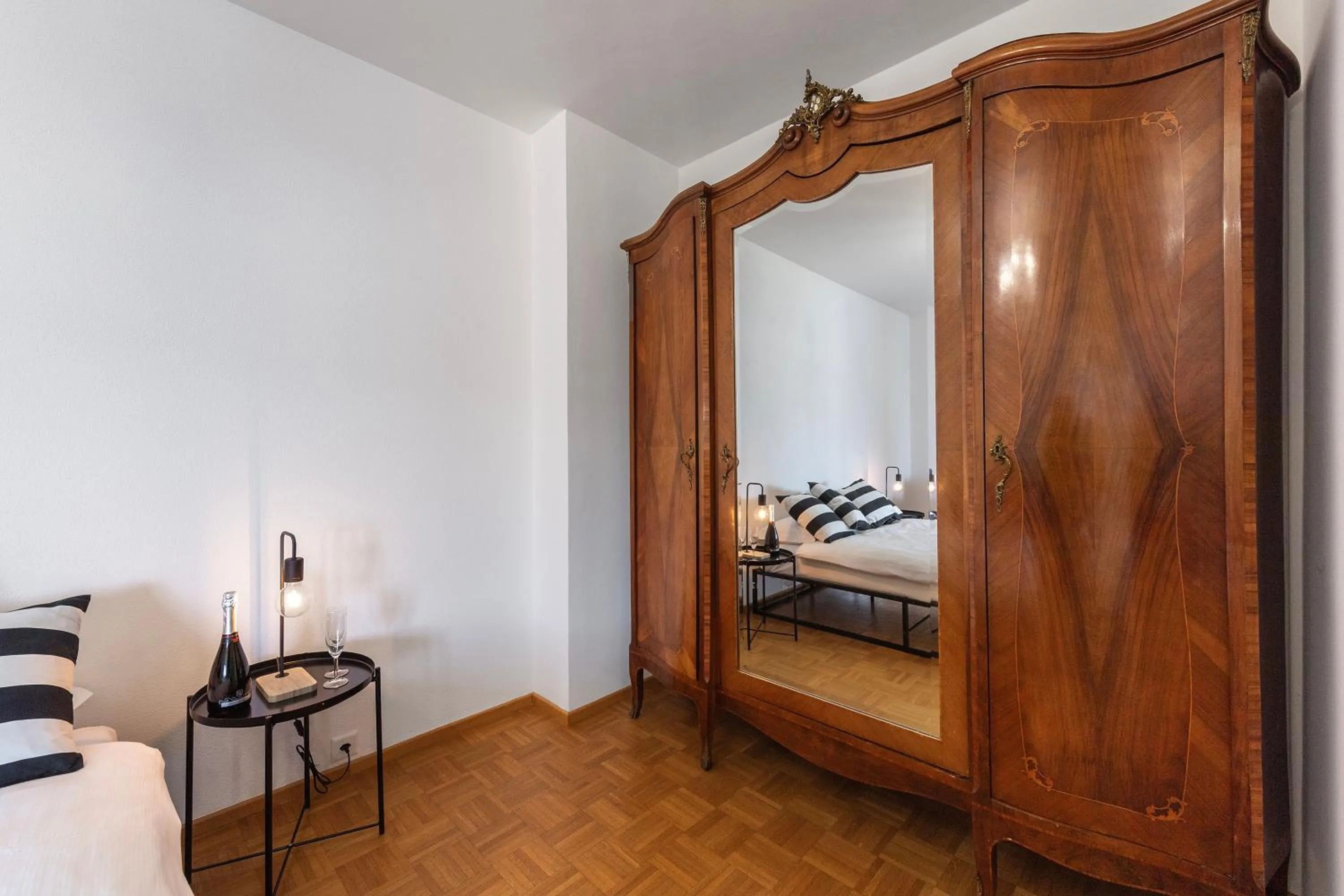 Bedroom, Bed in Casa Serenella Splendid Lake View - Happy Rentals
