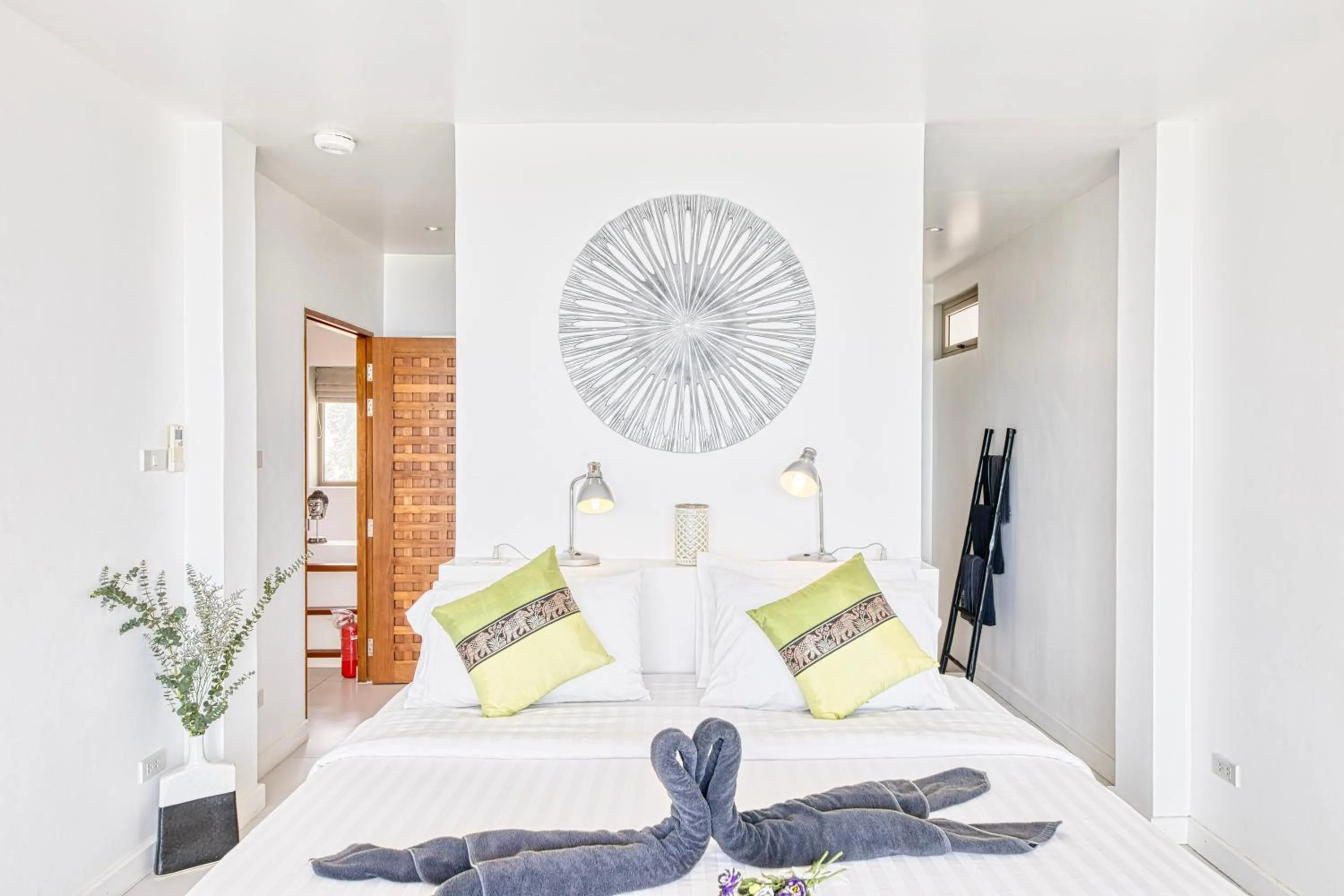 Bedroom, Bed in Villa Jaliza - Chaweng Noi