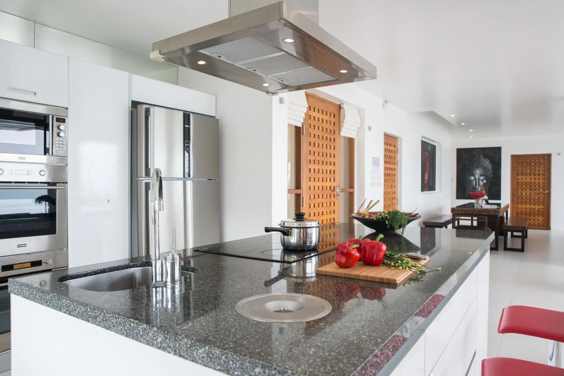 Kitchen or kitchenette in Villa Jaliza - Chaweng Noi