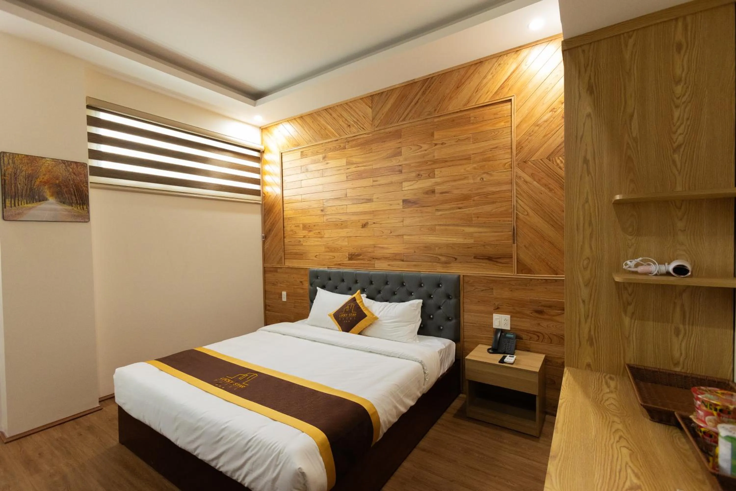 Bedroom, Bed in LuckyStar Hotel