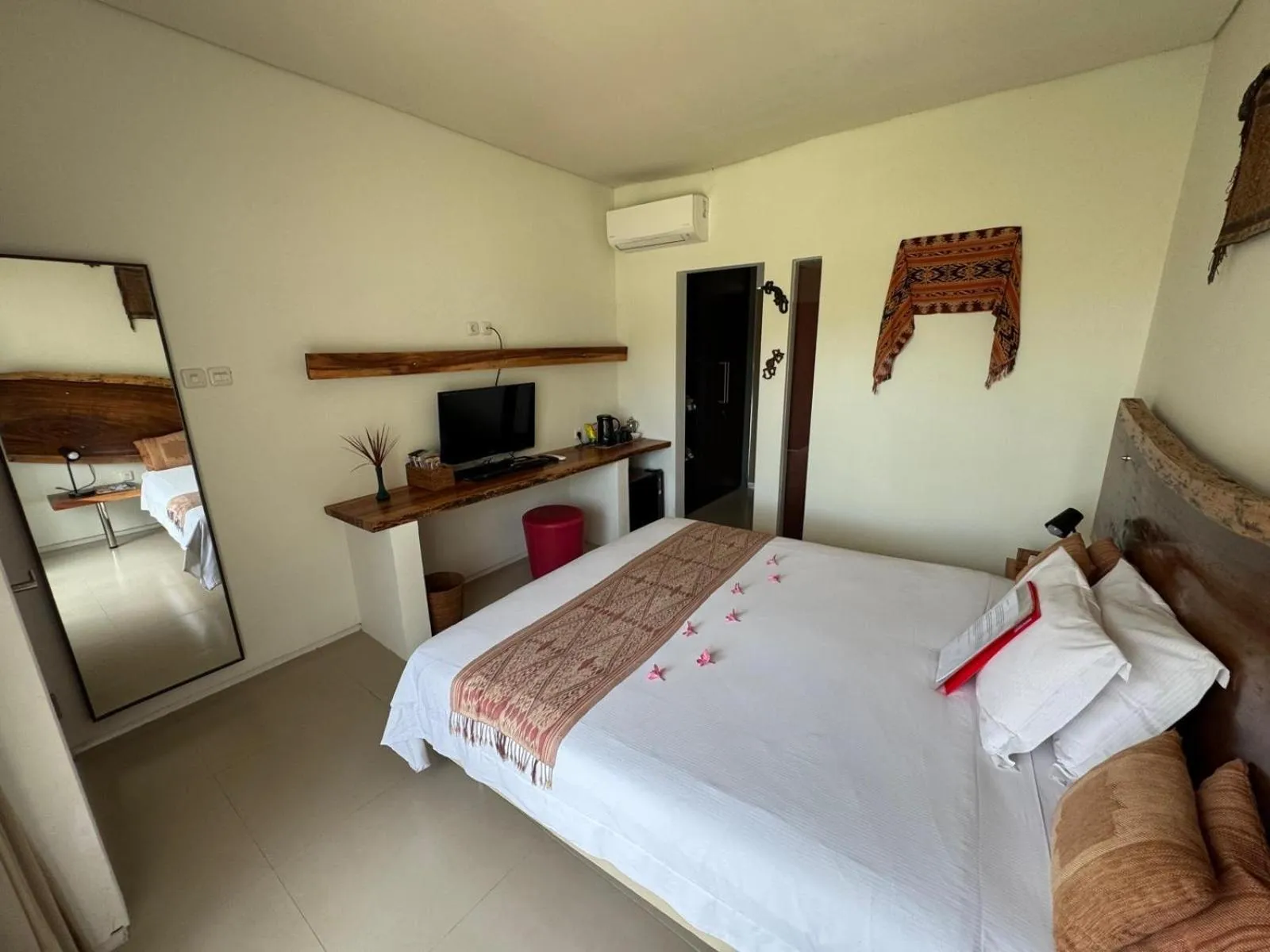 Sea view, Bed in Villa Karingal