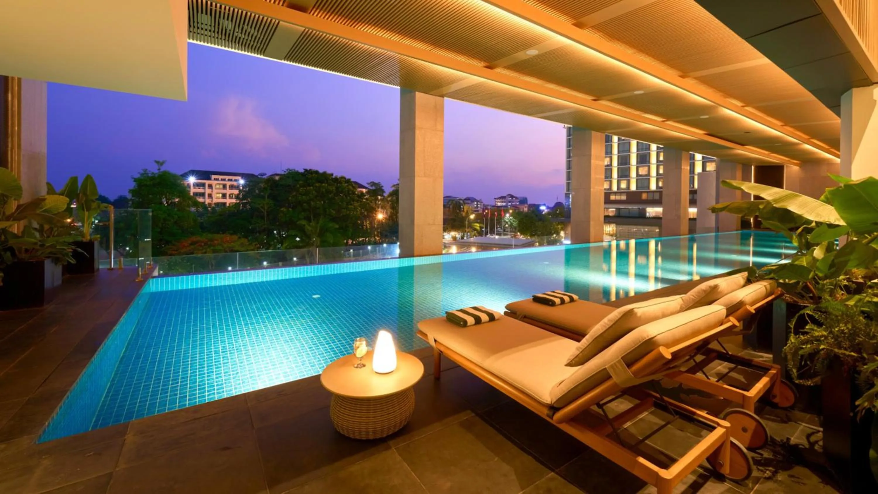 Swimming pool in Holiday Inn & Suites Vientiane by IHG
