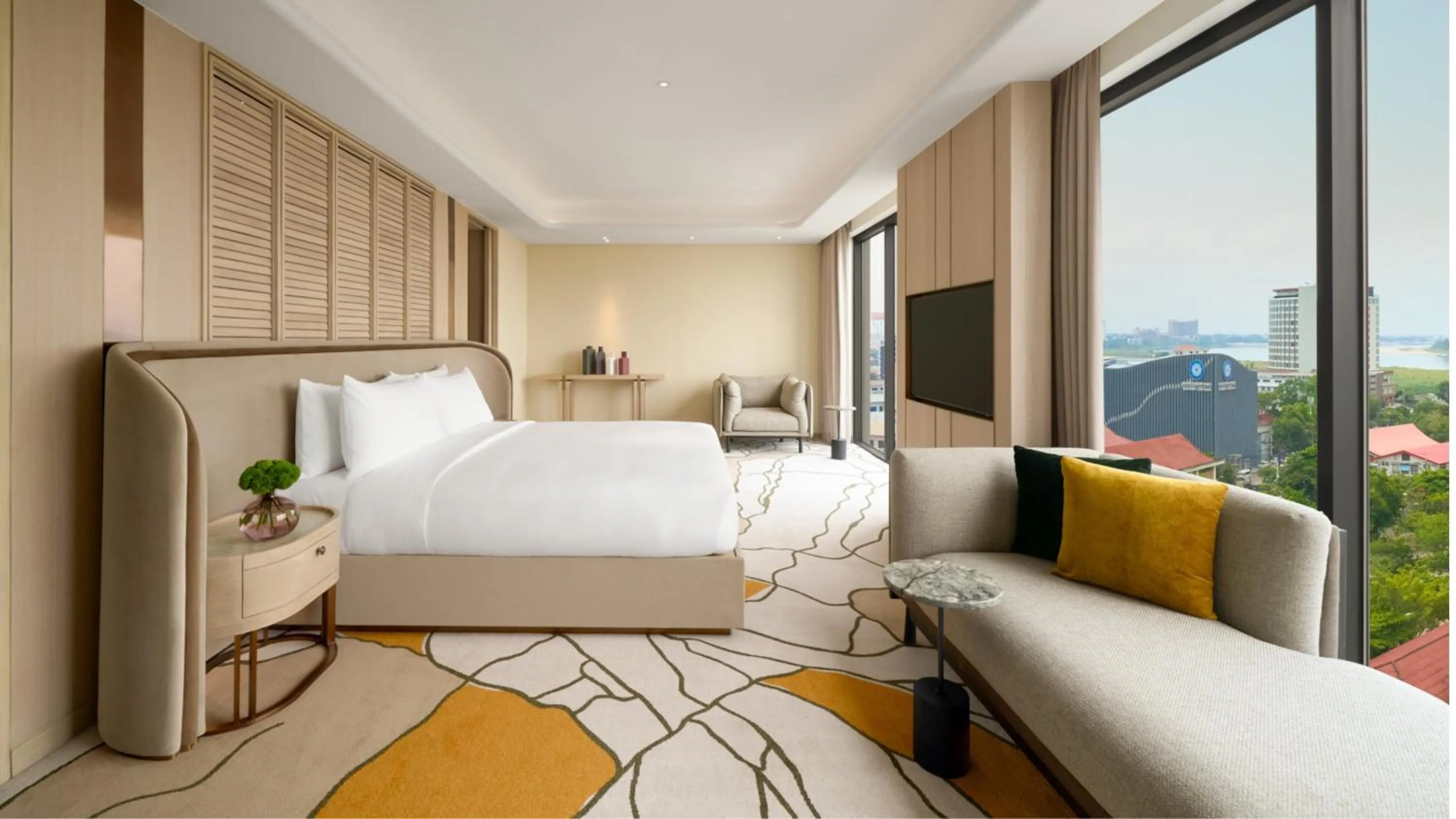 Photo of the whole room, Bed in Holiday Inn & Suites Vientiane by IHG