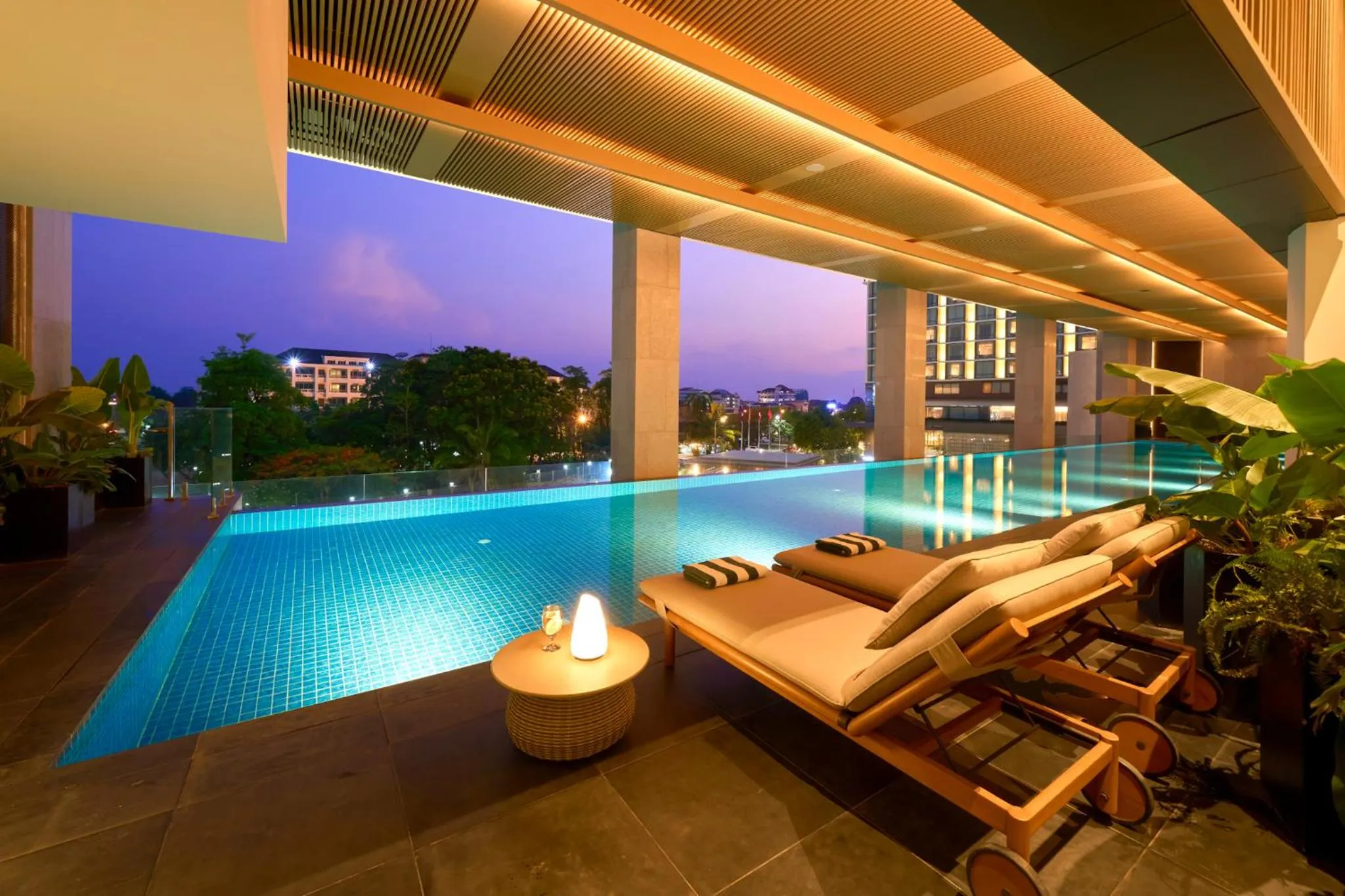 Swimming pool in Holiday Inn & Suites Vientiane by IHG