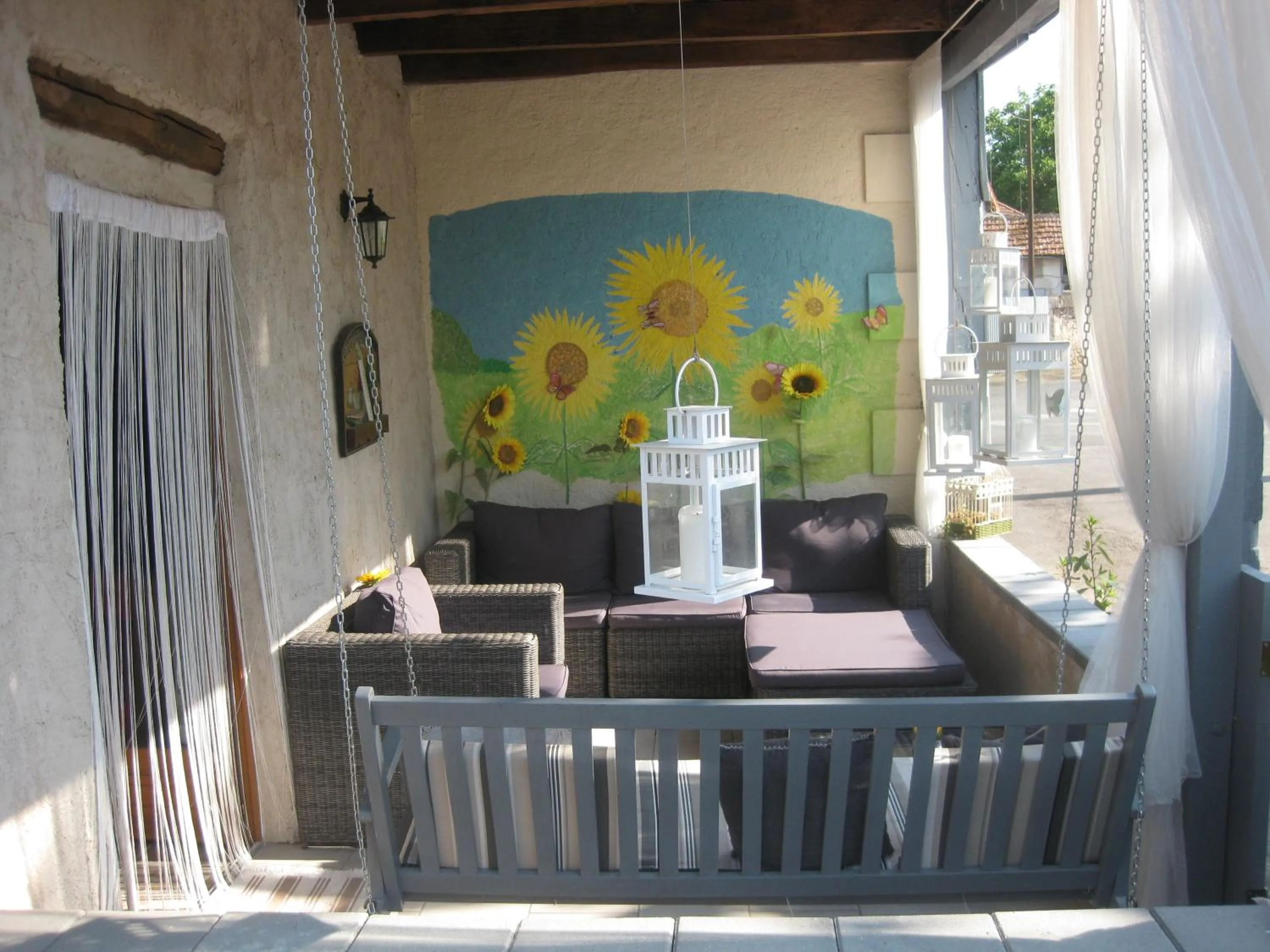 Balcony/Terrace in Le Petit Cochon chambre d` hotes