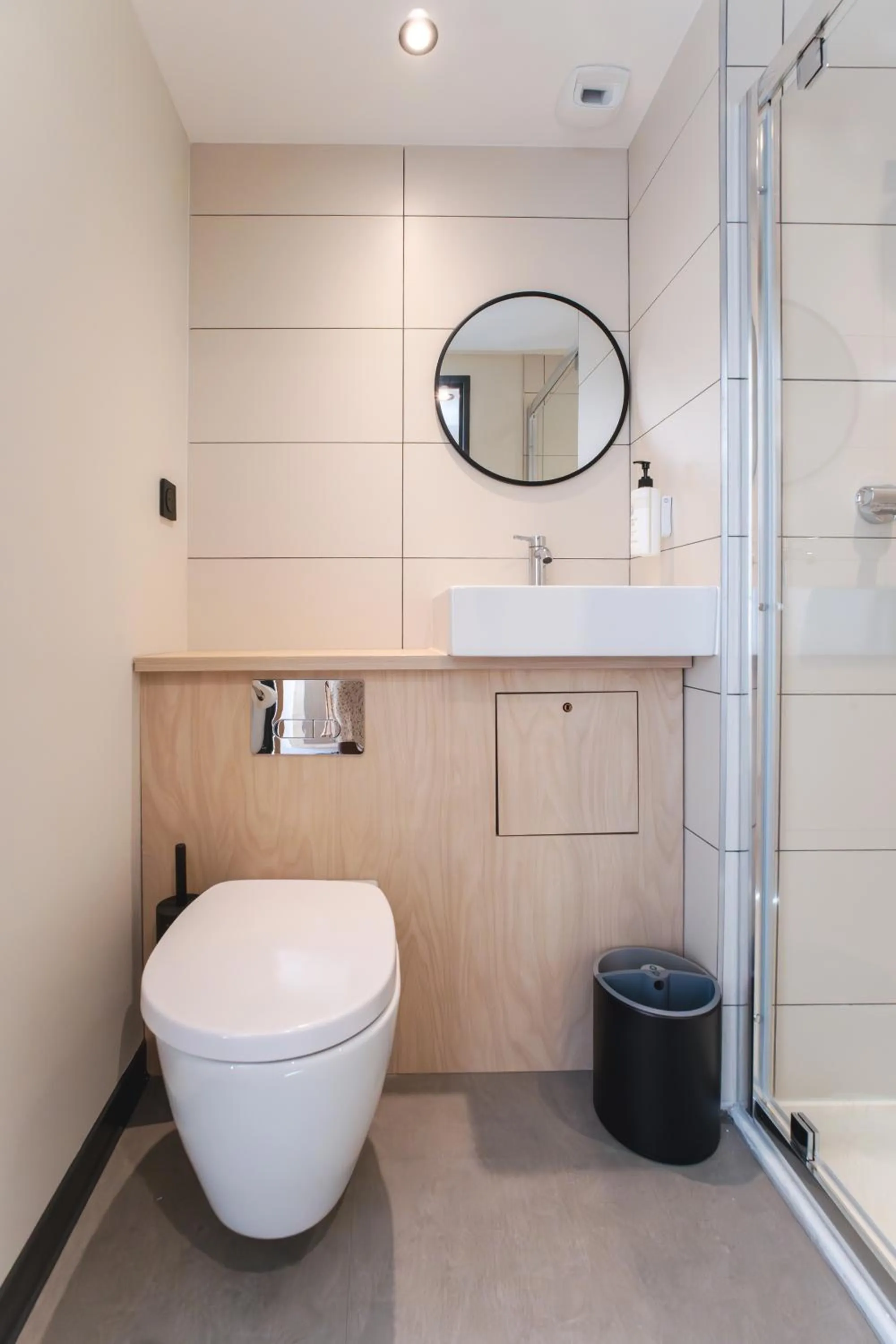 Bathroom in easyHotel Marseille Euromed