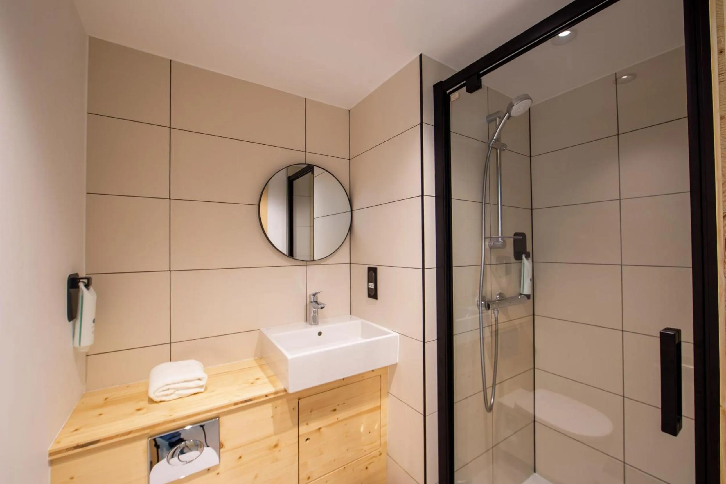 Bathroom in easyHotel Marseille Euromed