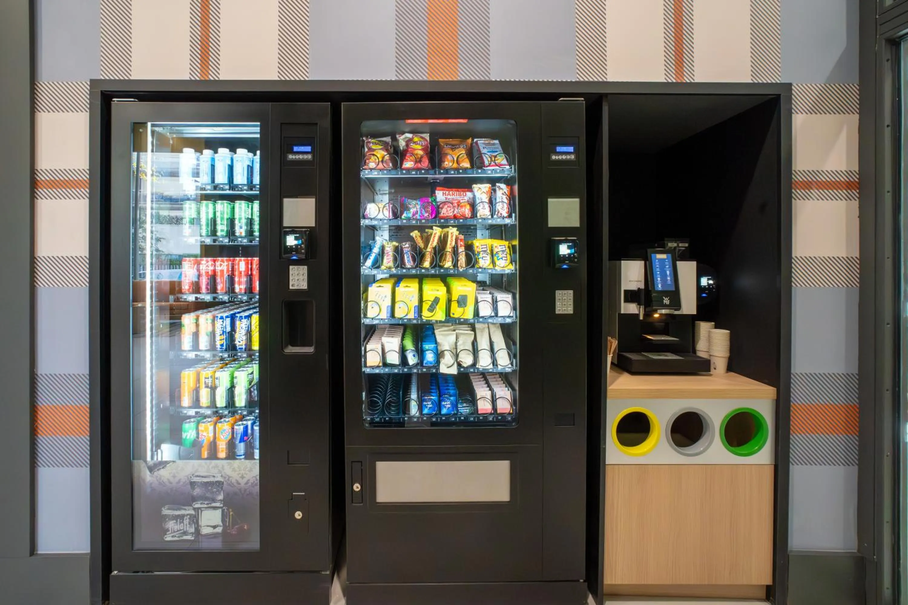 vending machine in easyHotel Marseille Euromed