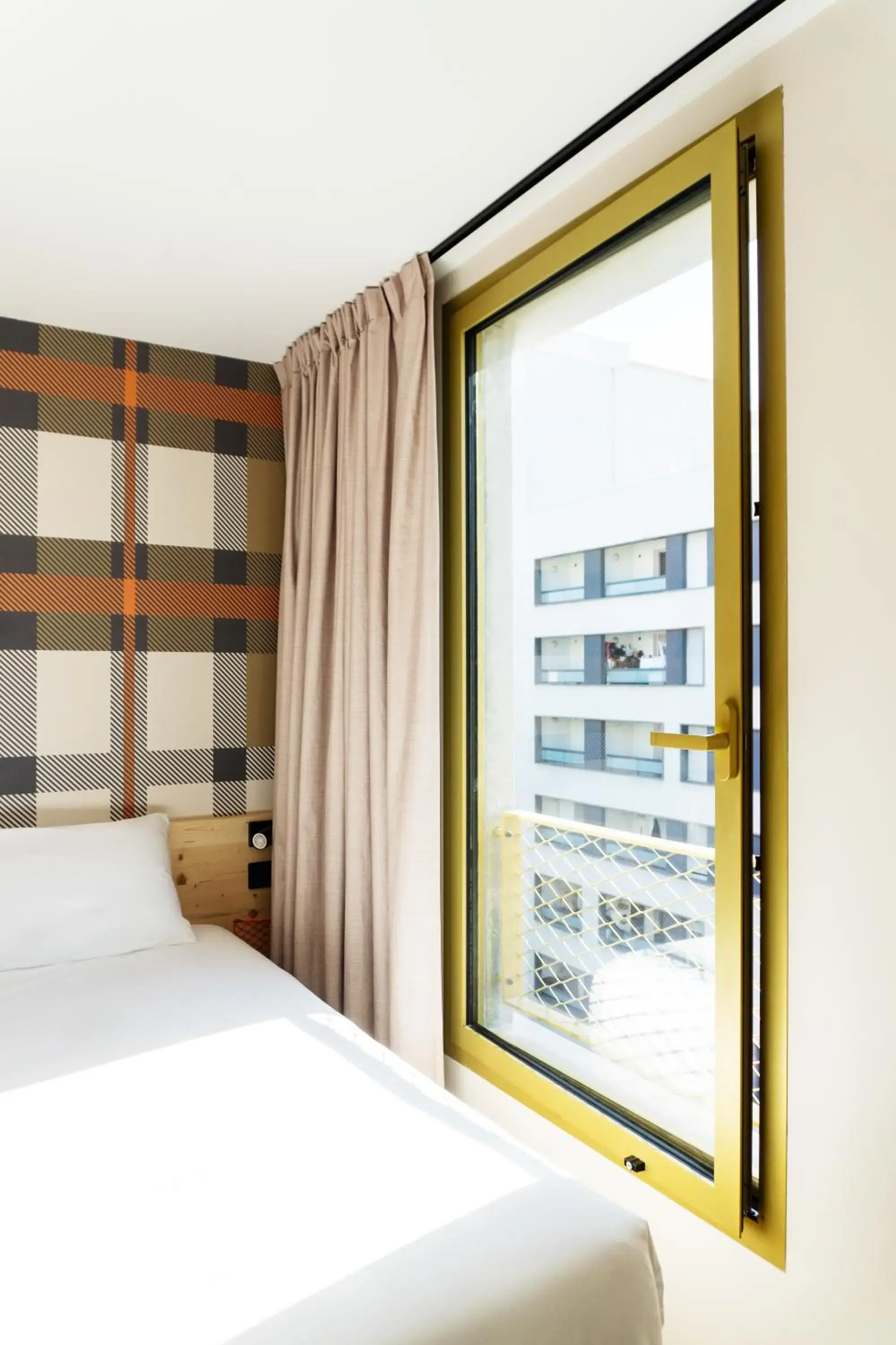 Bedroom, Bed in easyHotel Marseille Euromed Bedroom, Bed in easyHotel Marseille Euromed