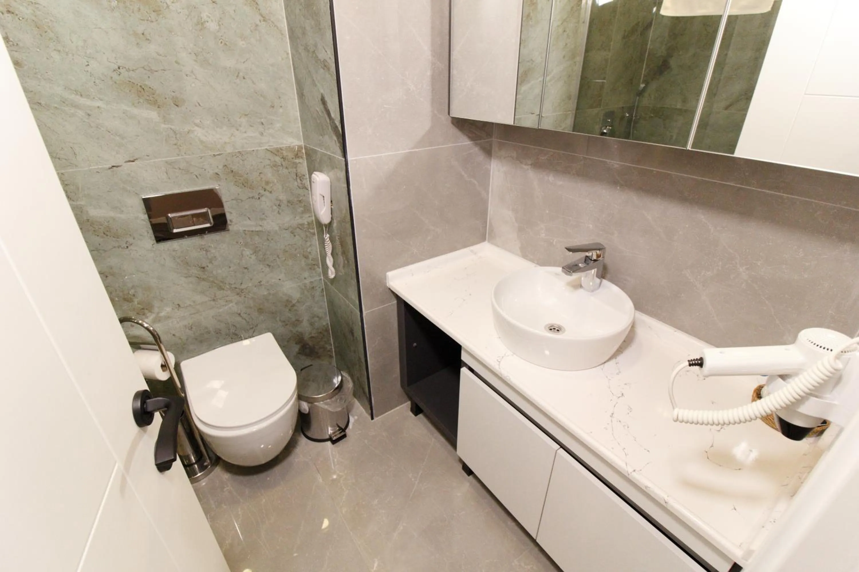 Bathroom in ONKA OTELCİLİK TURİZM TİCARET LİMİTED ŞİRKETi
