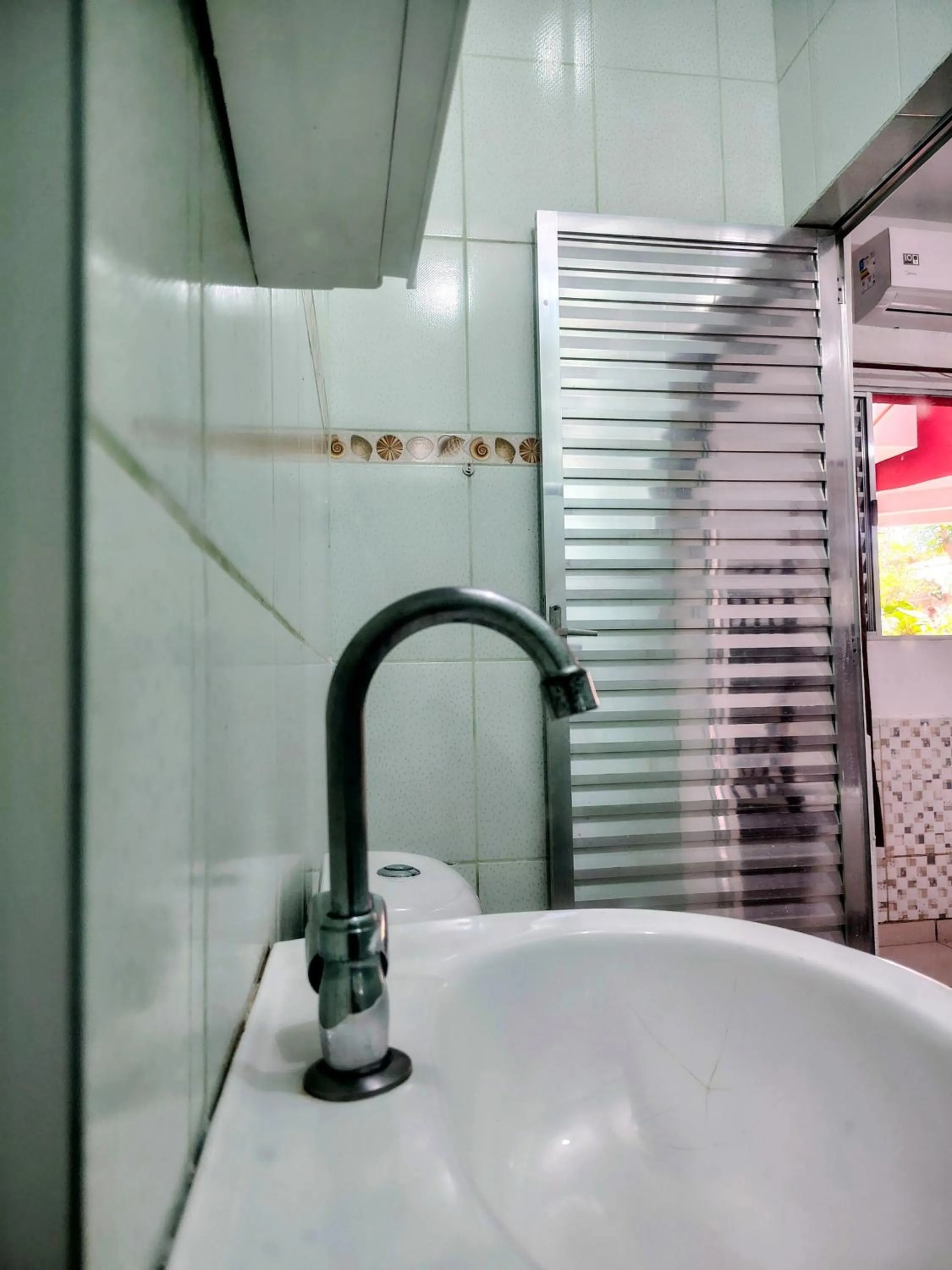 Bathroom in Pousada Aconchego Recanto Do Mar