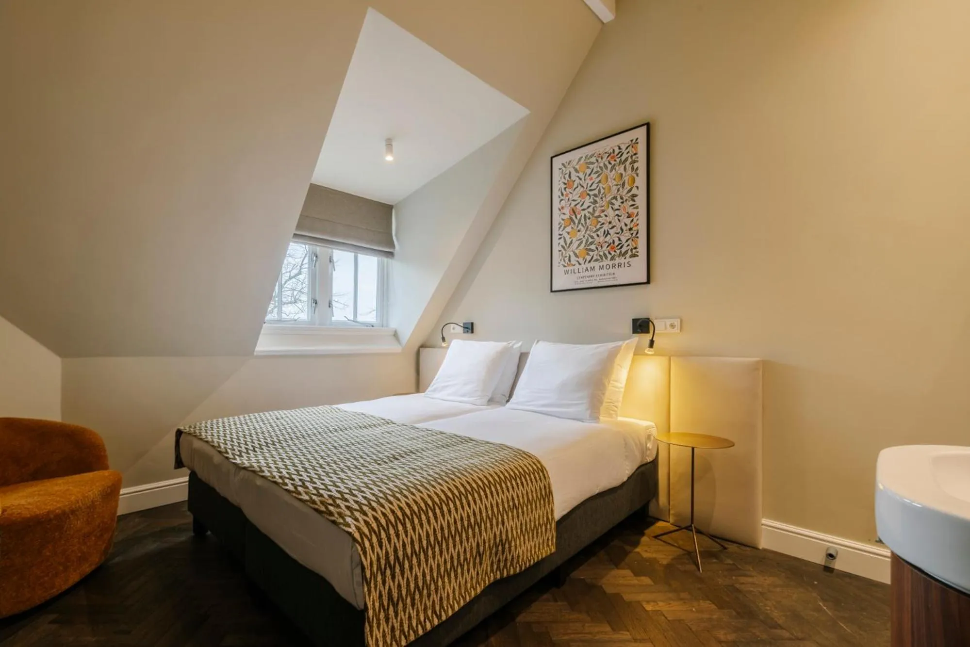 Bed in Hotel Bloemendaal by BHC