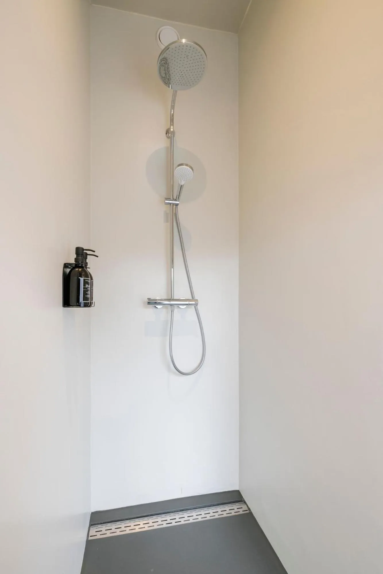 Shower in Hotel Bloemendaal by BHC