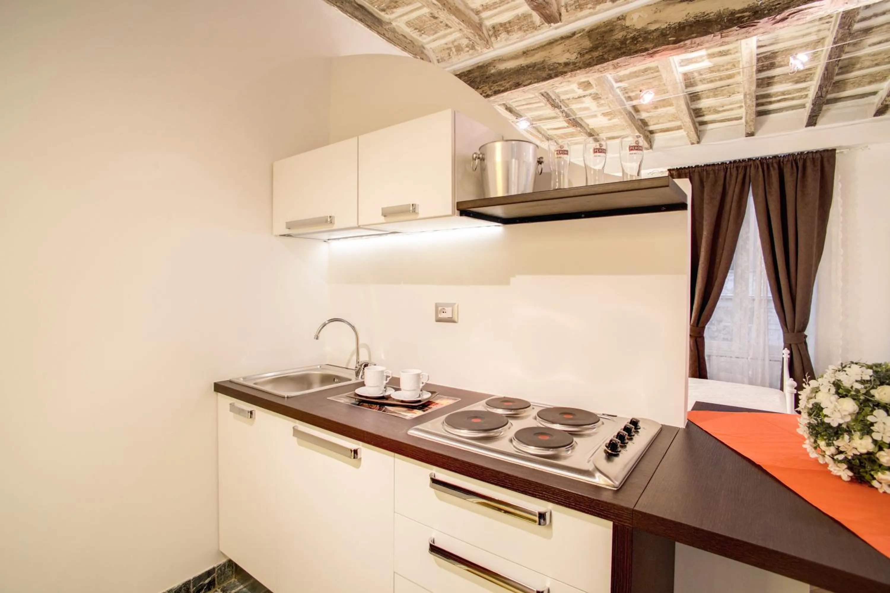 Kitchen or kitchenette in Orso Luxury Apartment