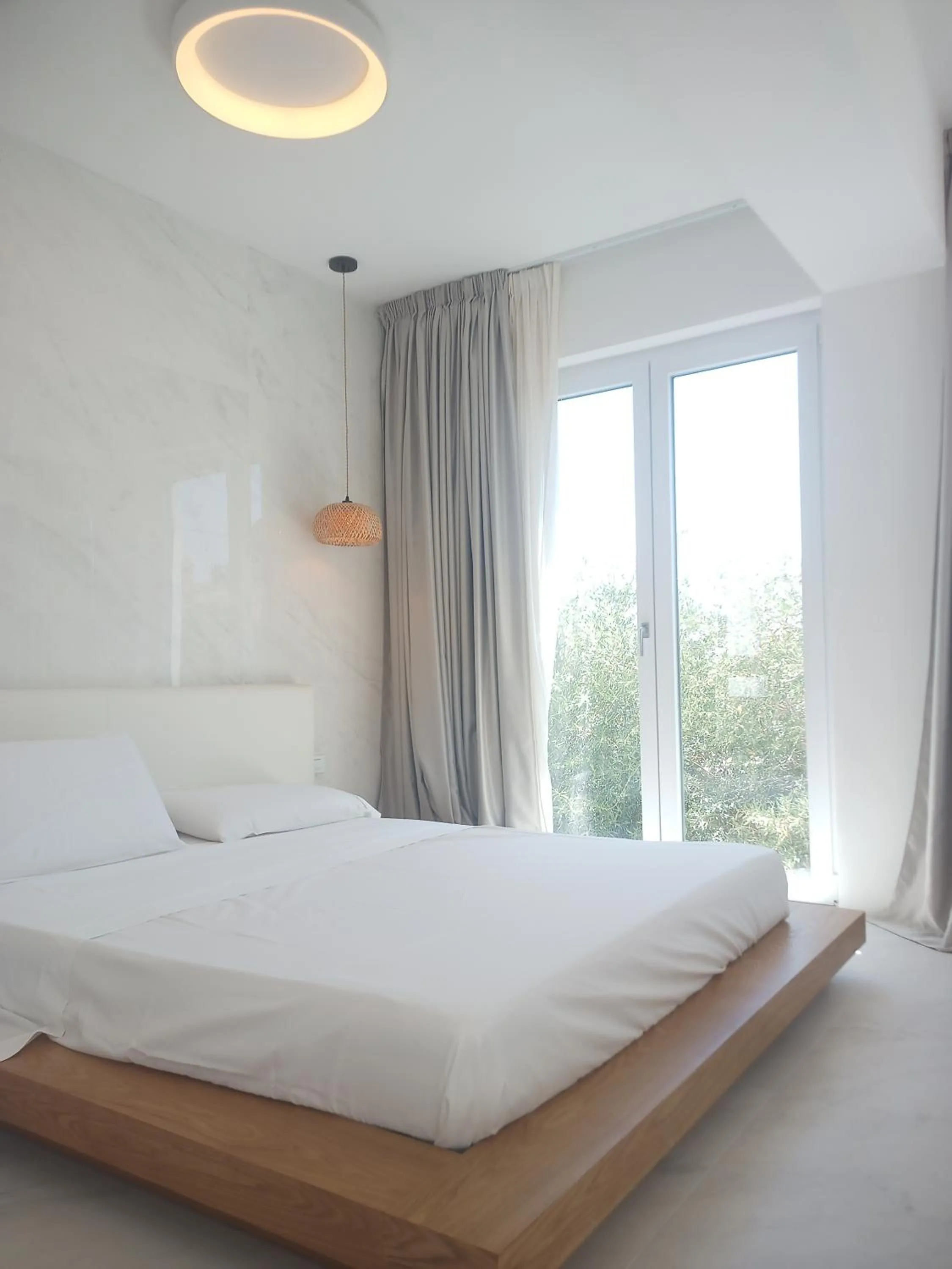 Smart Luxury Suites & Apartments