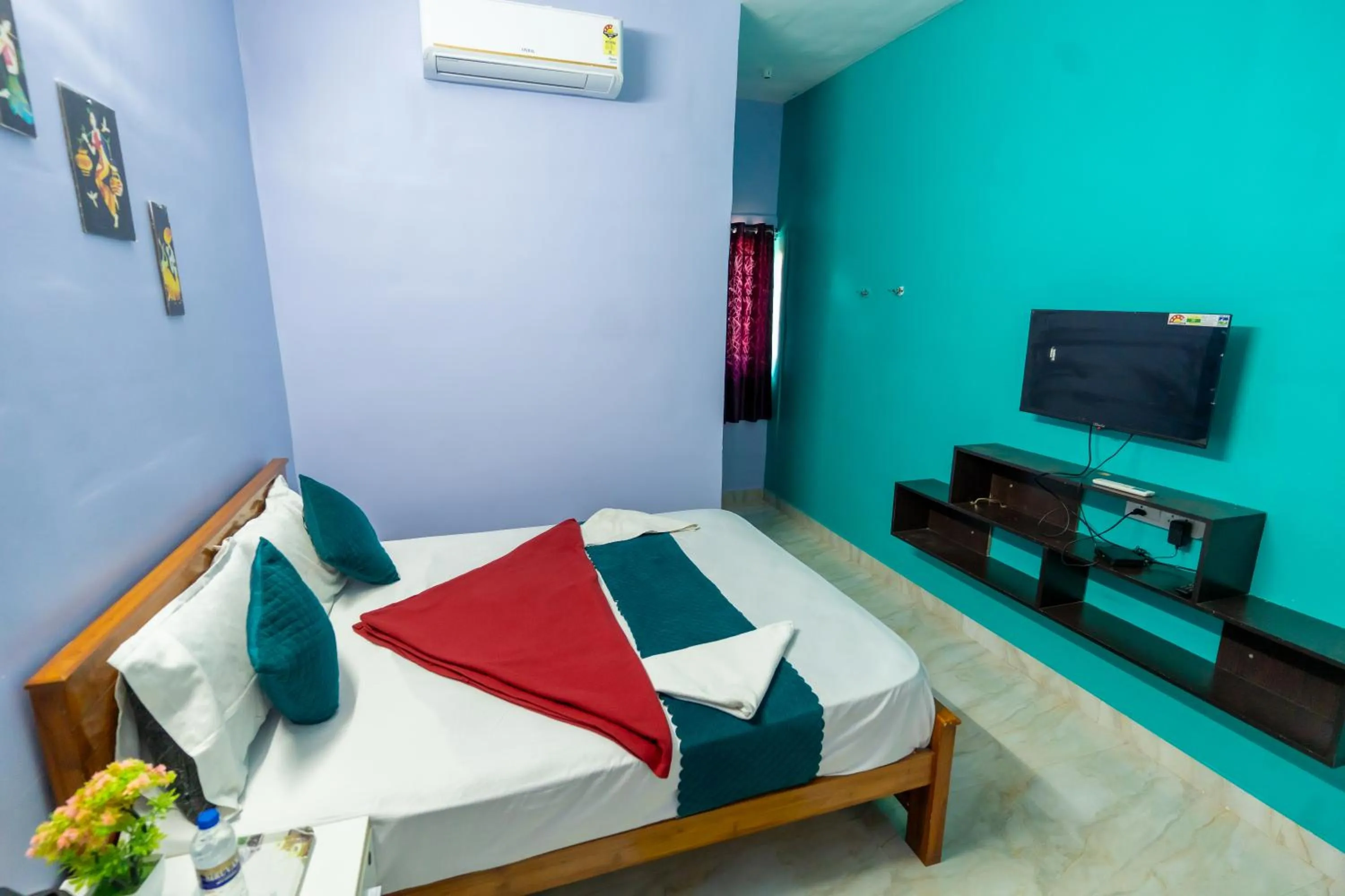 Bedroom, Bed in Aryas Residency- Near Isha Foundation Coimbatore & Karunya University