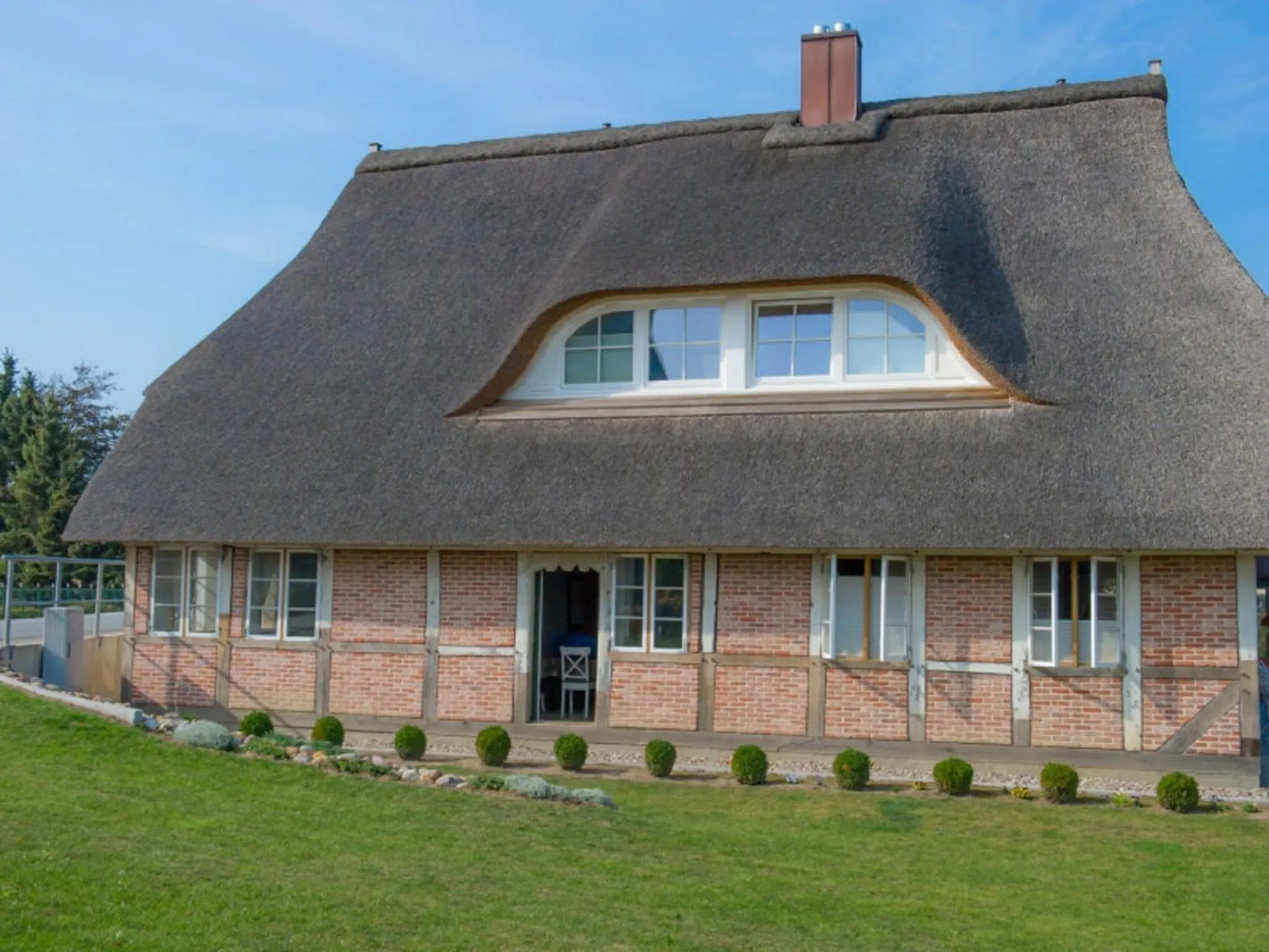 Four-Bedroom Apartment with Terrace in Hausdeich