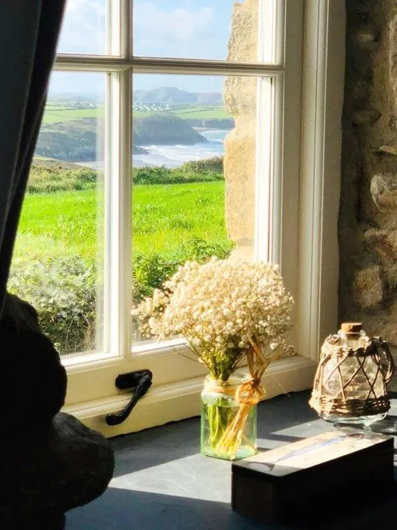 Floor plan in Swn y Môr - 1 Bedroom Cottage - Whitesands