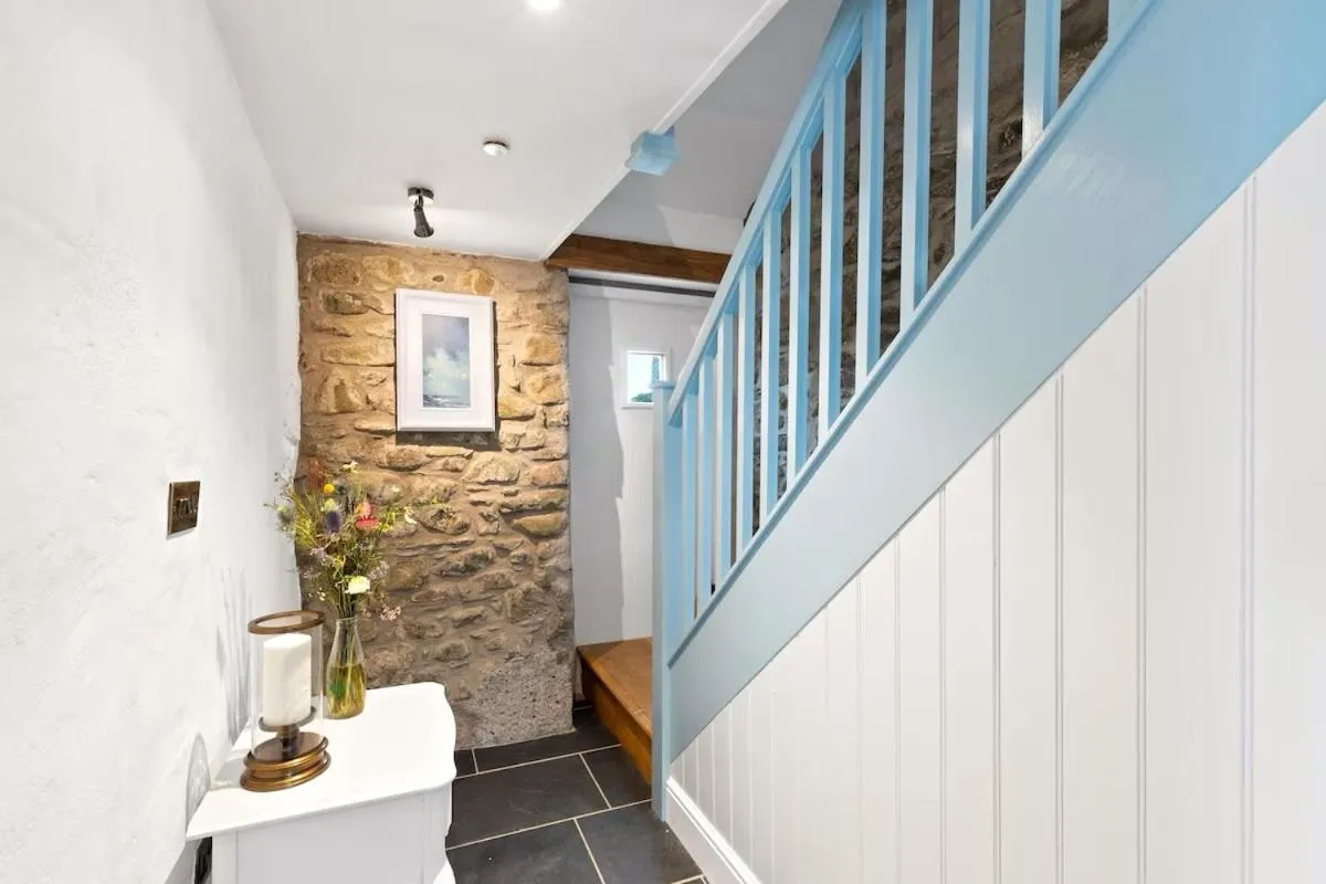 Floor plan in Swn y Môr - 1 Bedroom Cottage - Whitesands