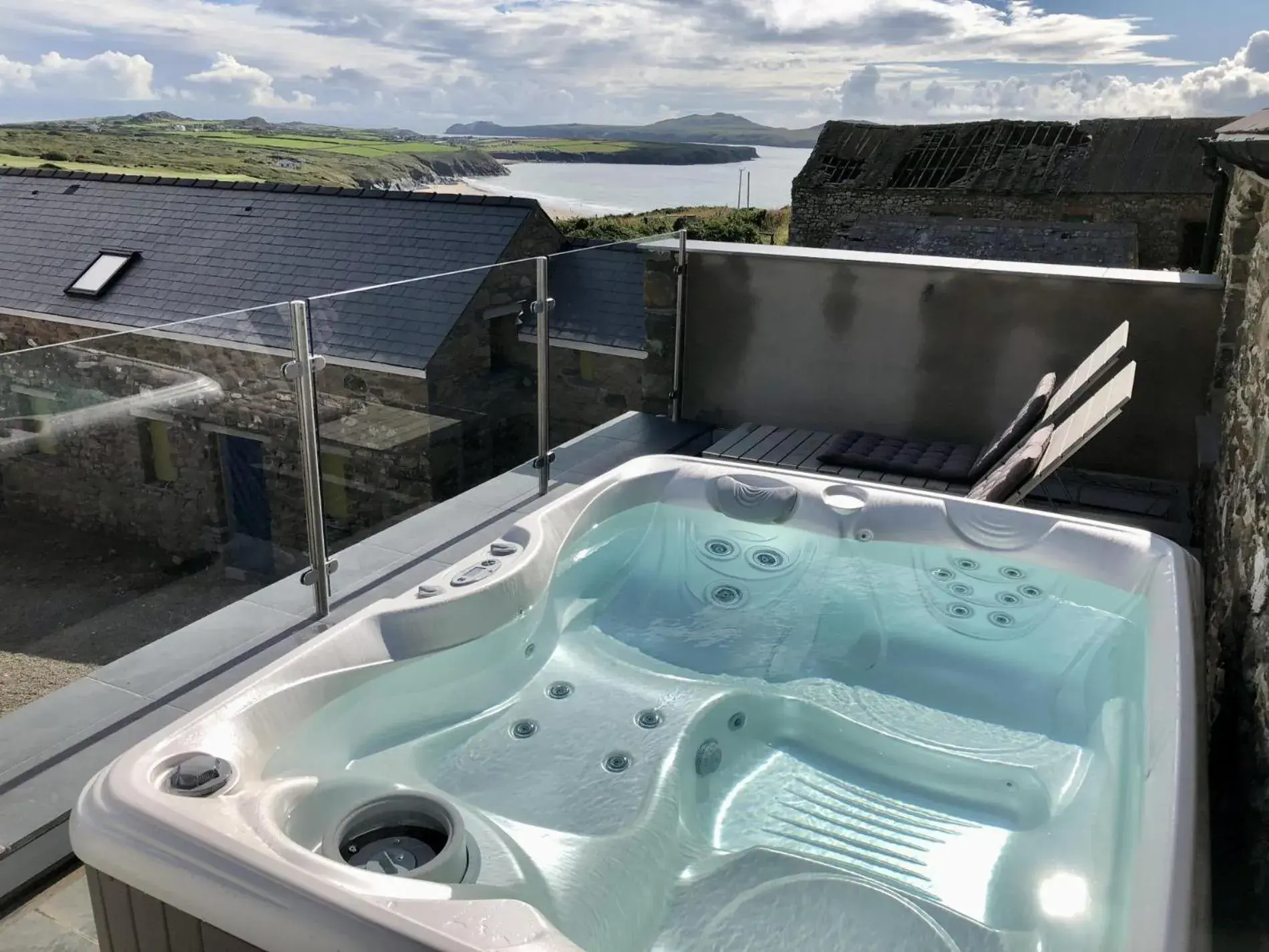 Tan y Garn - 2 Bedroom Cottage - Whitesands Tan y Garn - 2 Bedroom Cottage - Whitesands