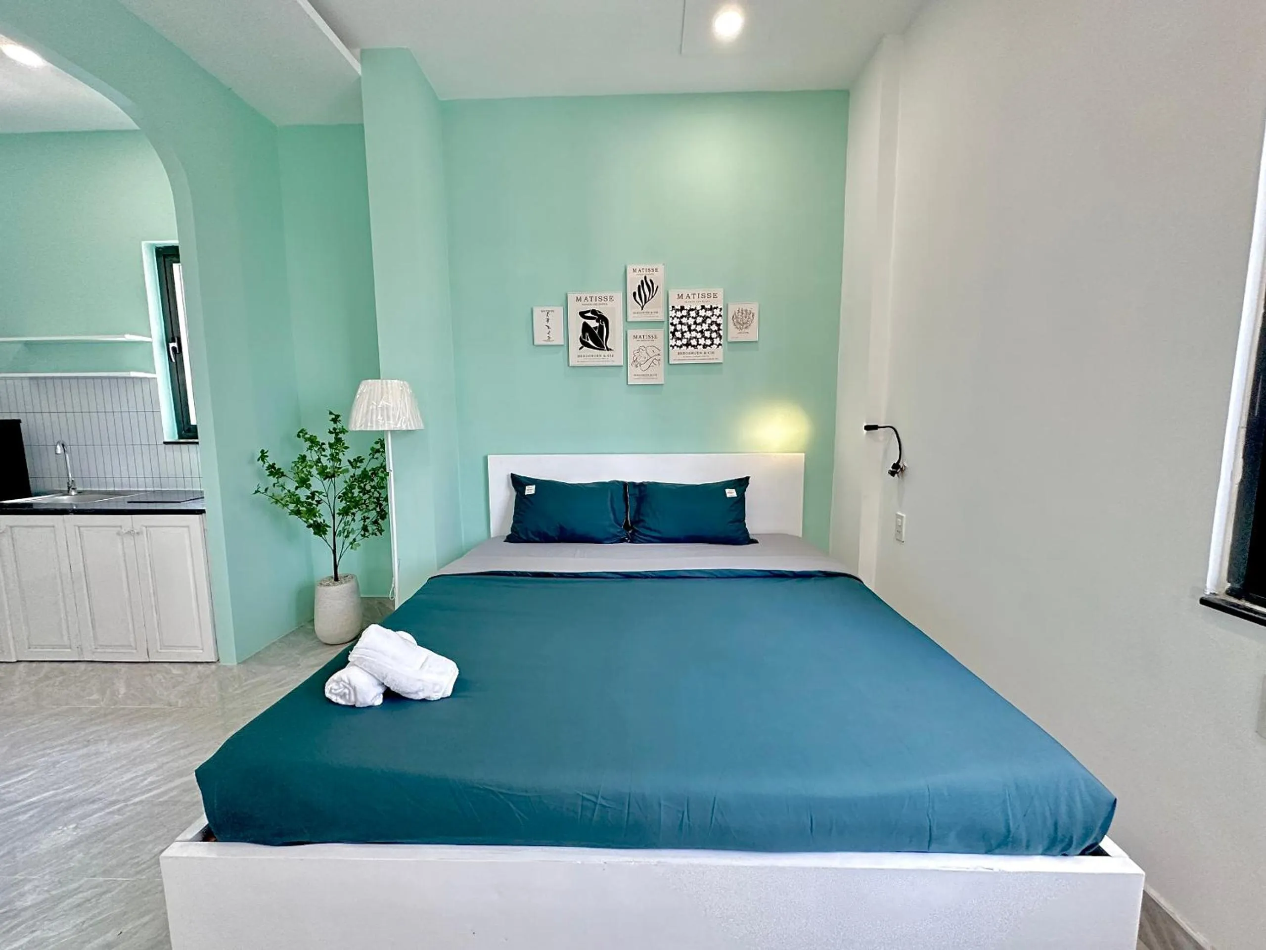 Bed in Corgi House Danang