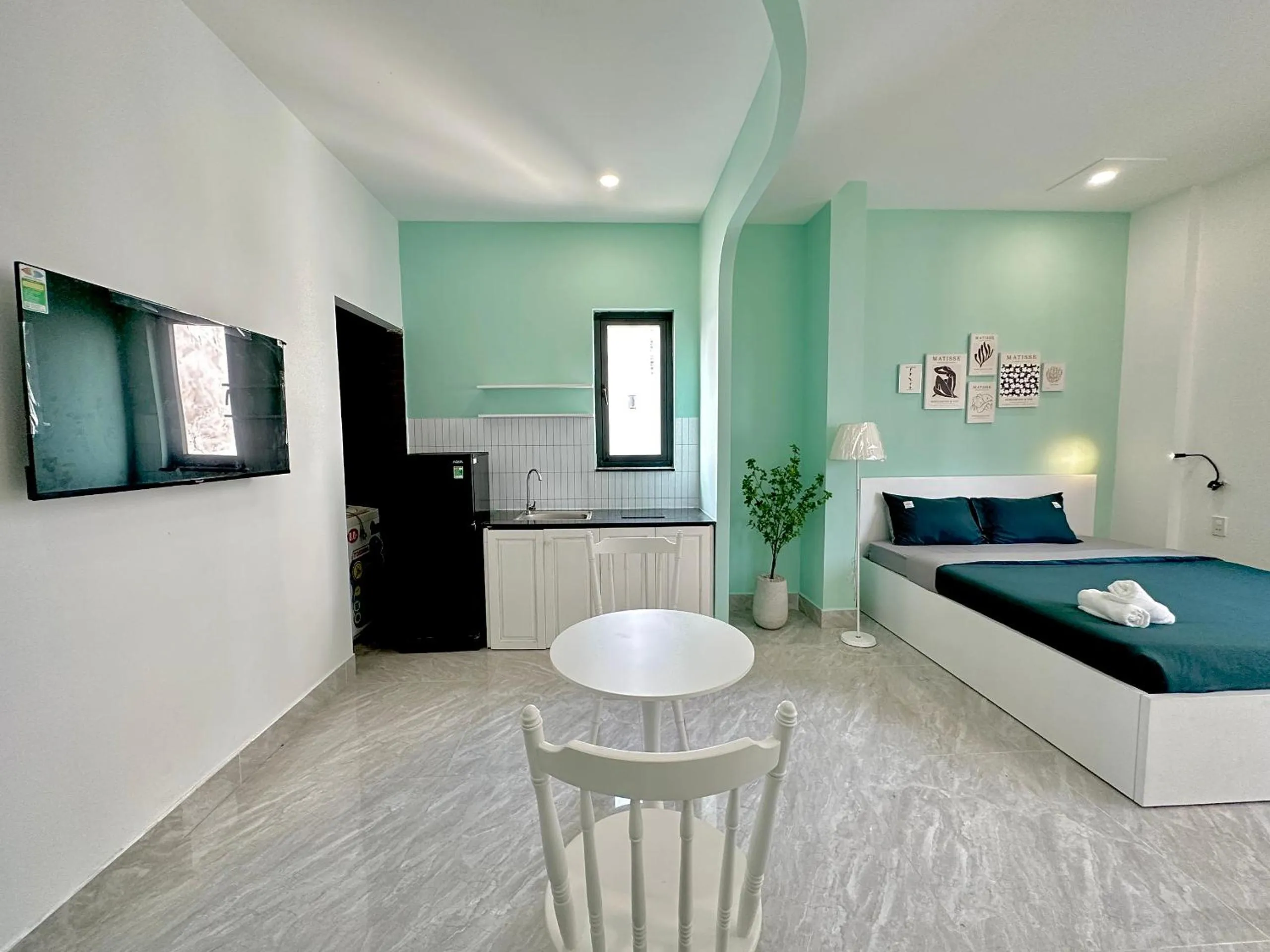 Bed in Corgi House Danang