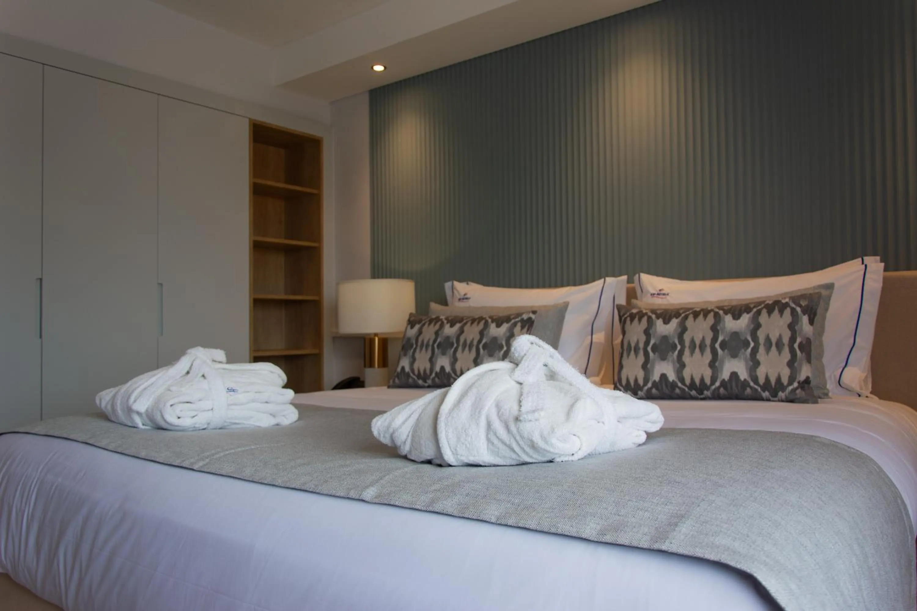 TV and multimedia, Bed in VIP Executive Suites do Marquês Hotel