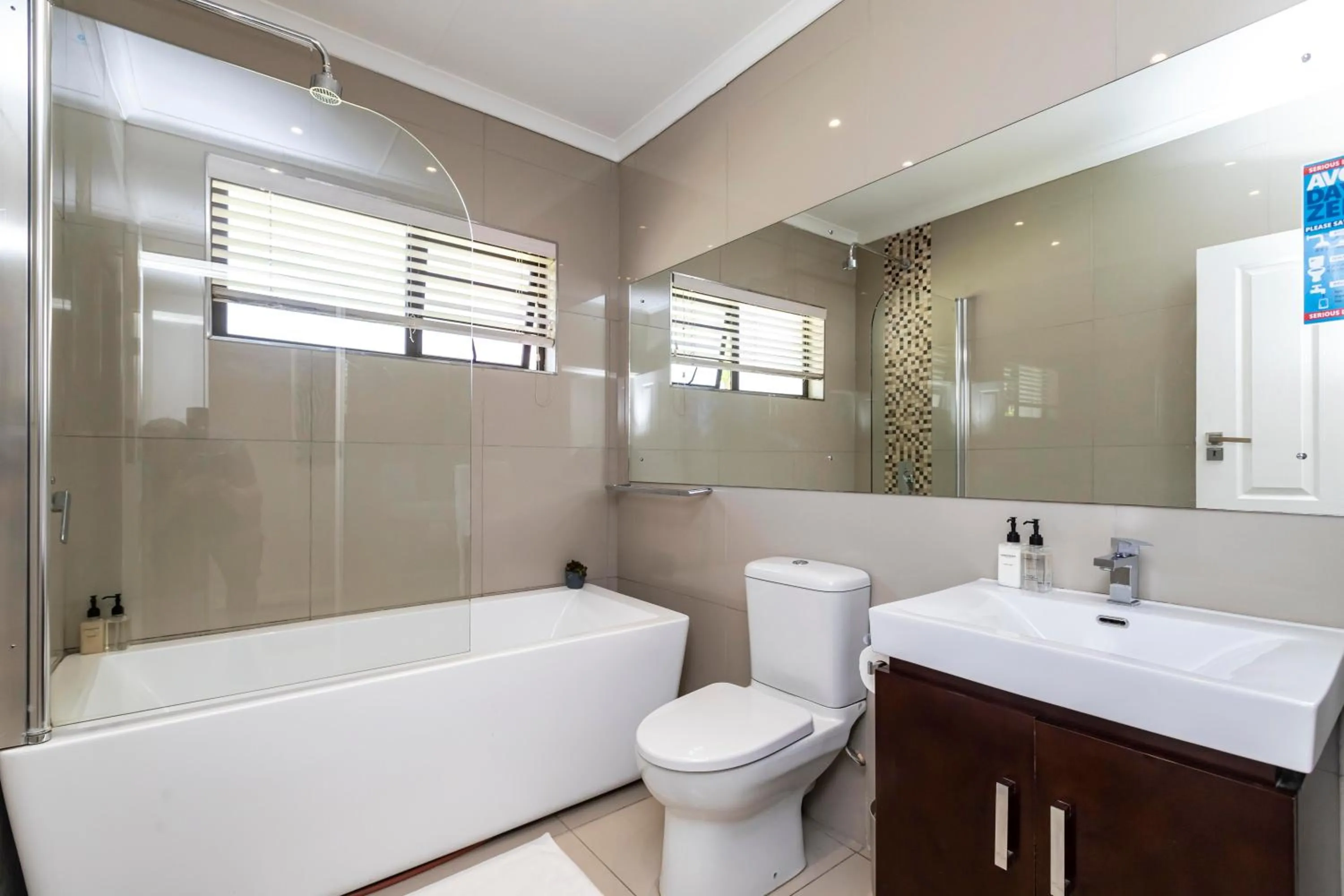 Shower in Fish Eagle Manor