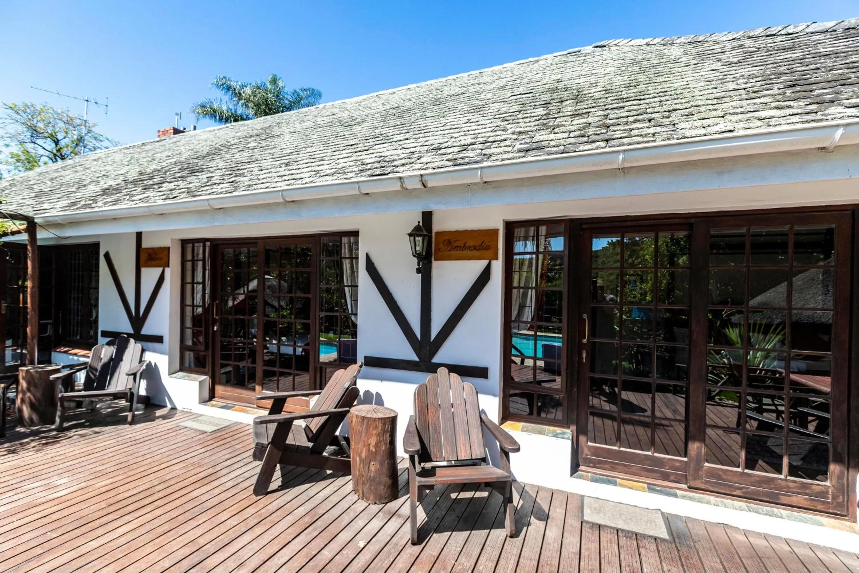 Property building in Fish Eagle Manor