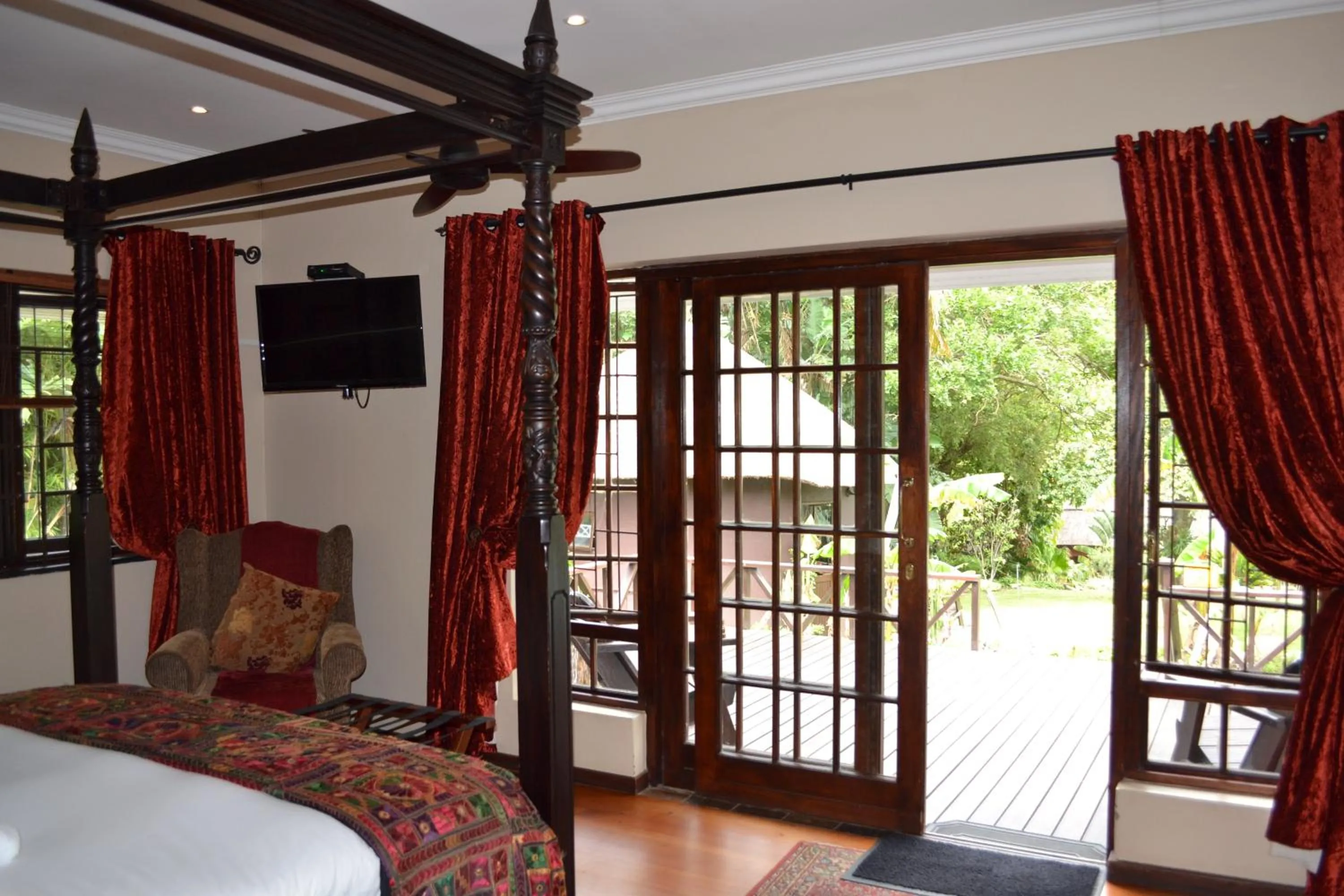 Bed in Fish Eagle Manor