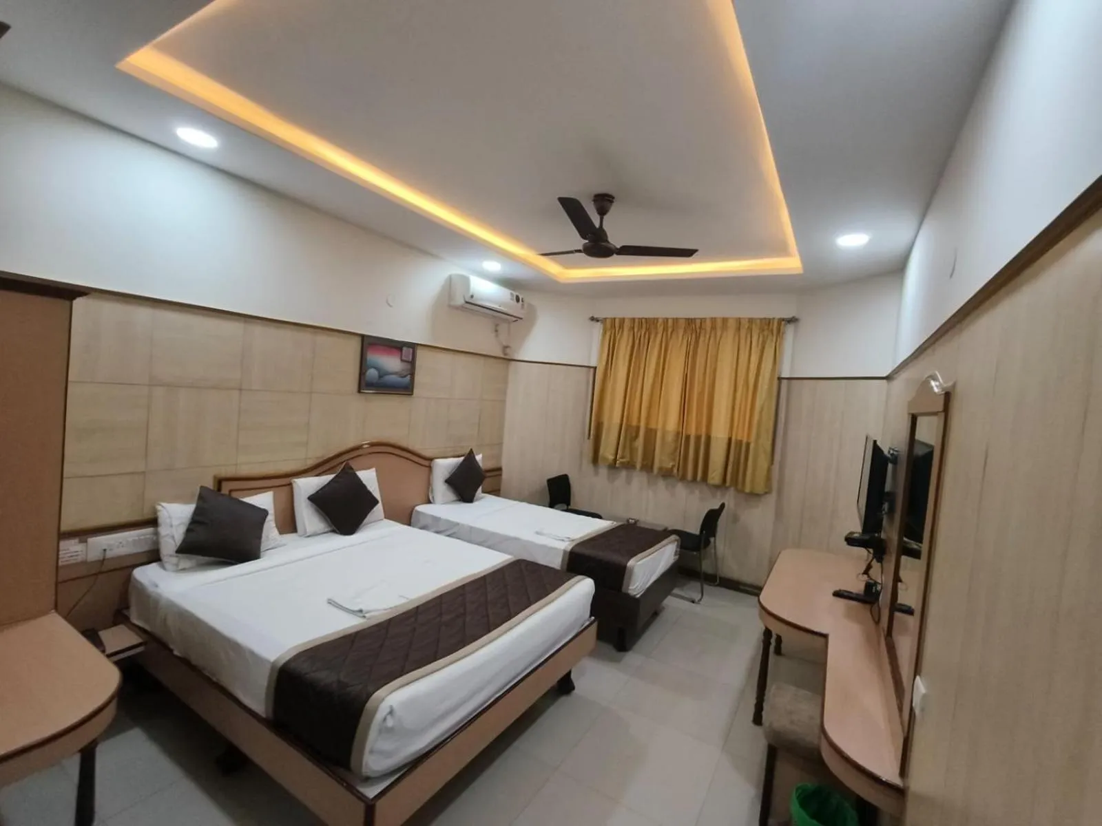 Bedroom, Bed in Anand Regency Majestic