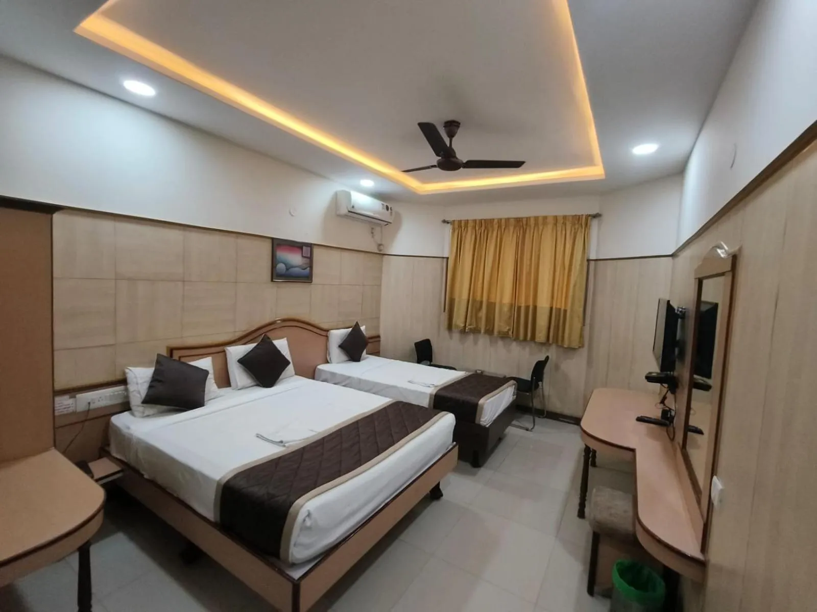 Bed in Anand Regency Majestic