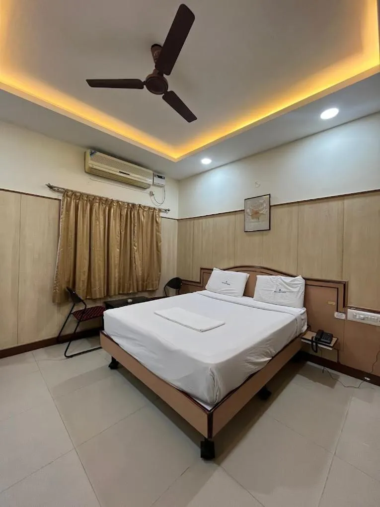 Bed in Anand Regency Majestic