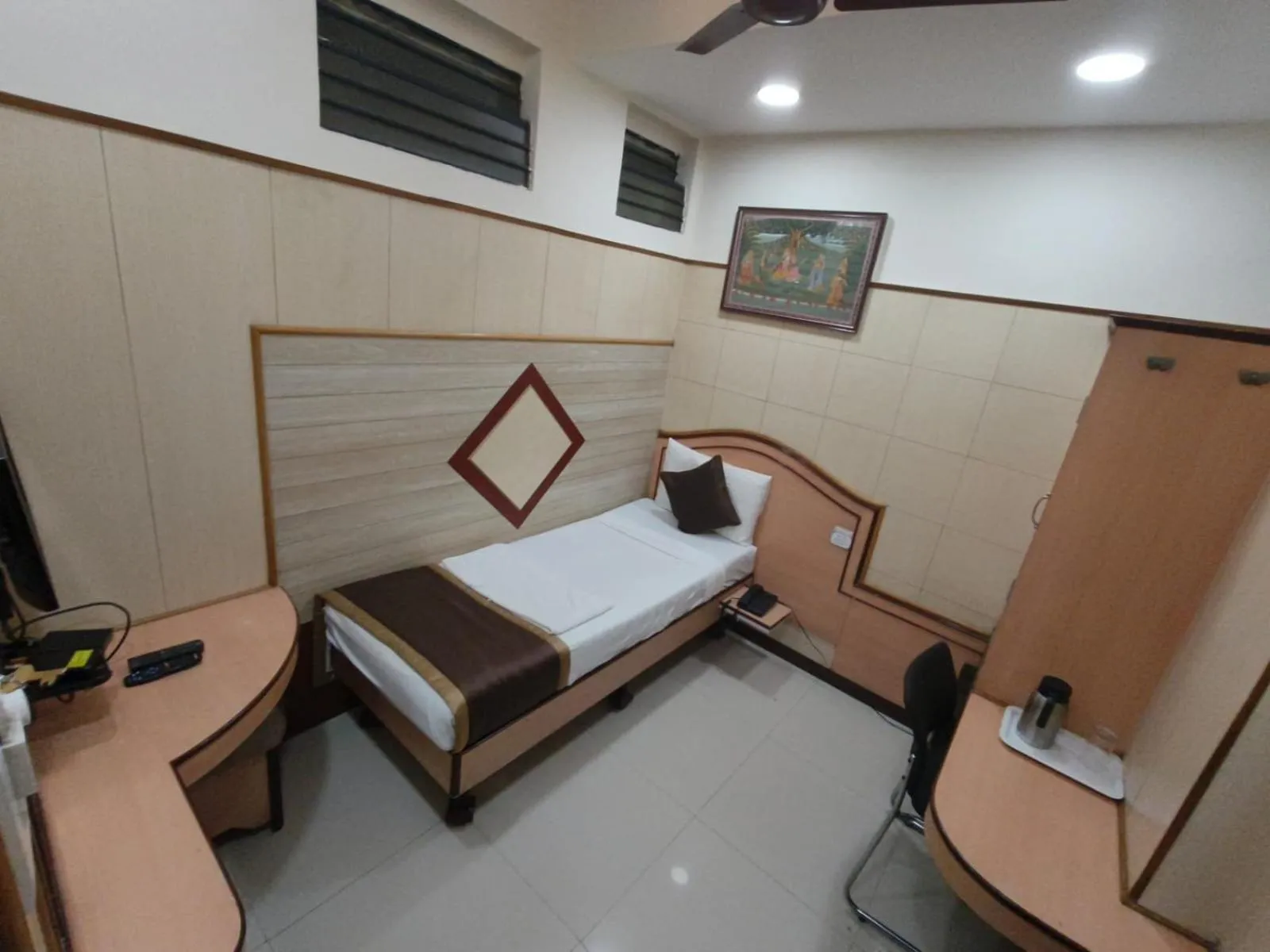 Bed in Anand Regency Majestic