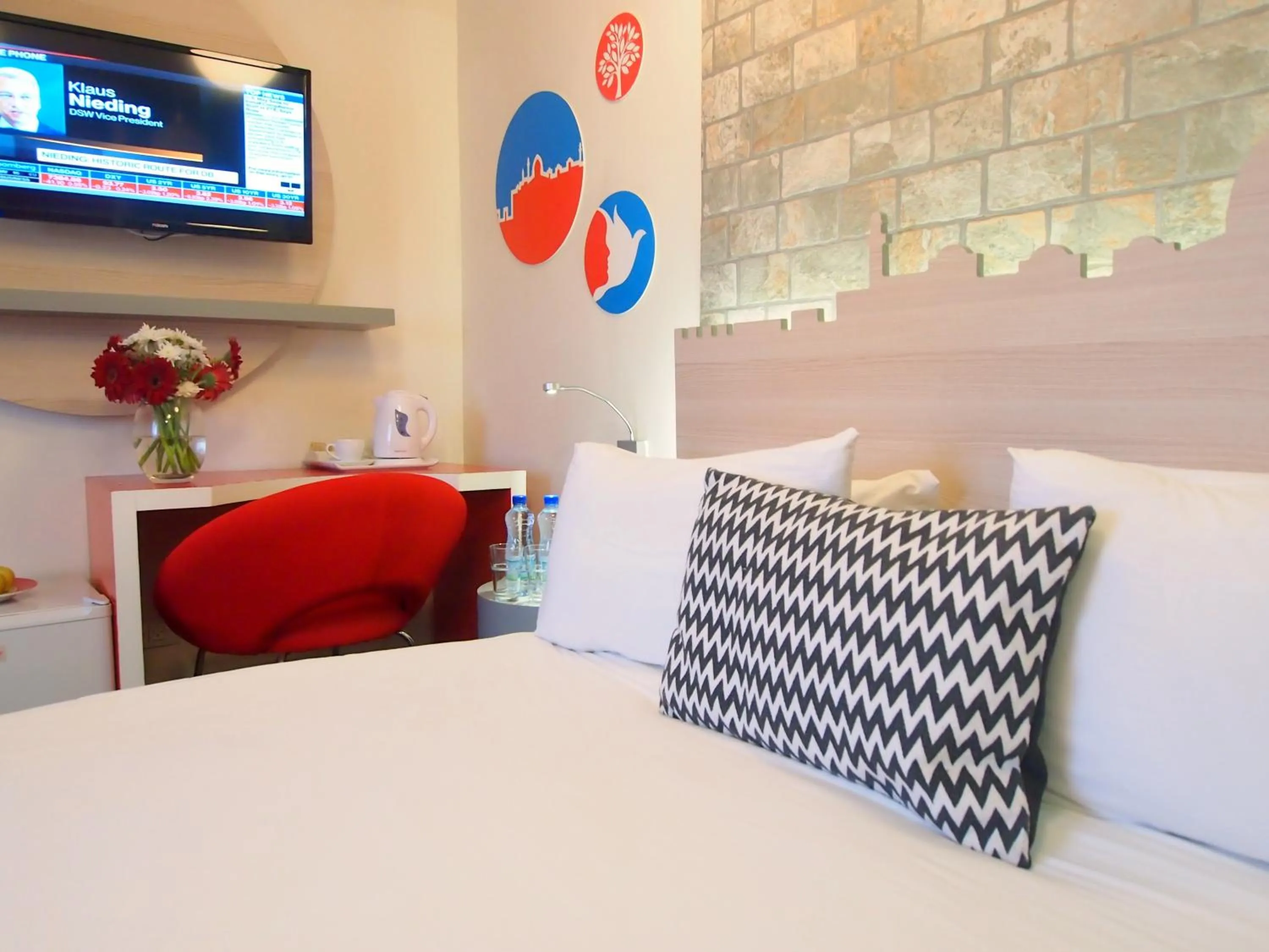 Photo of the whole room, Bed in Grand Park Hotel Jerusalem