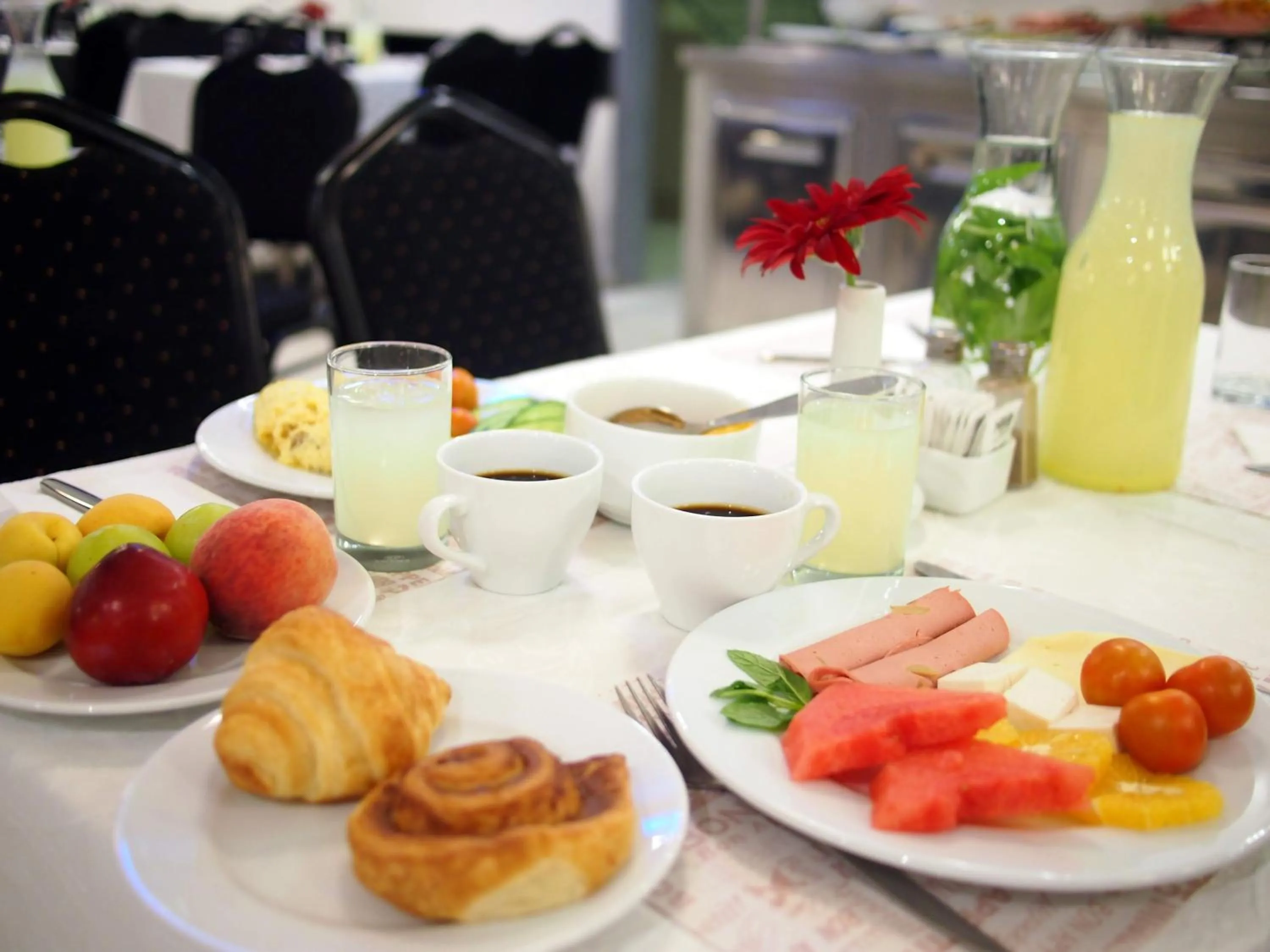 Breakfast in Grand Park Hotel Jerusalem