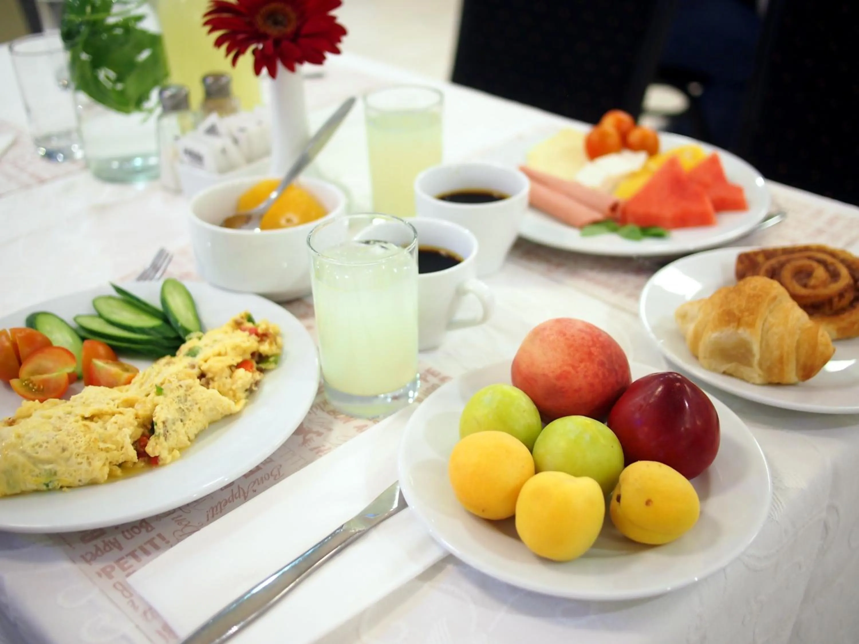 Breakfast in Grand Park Hotel Jerusalem