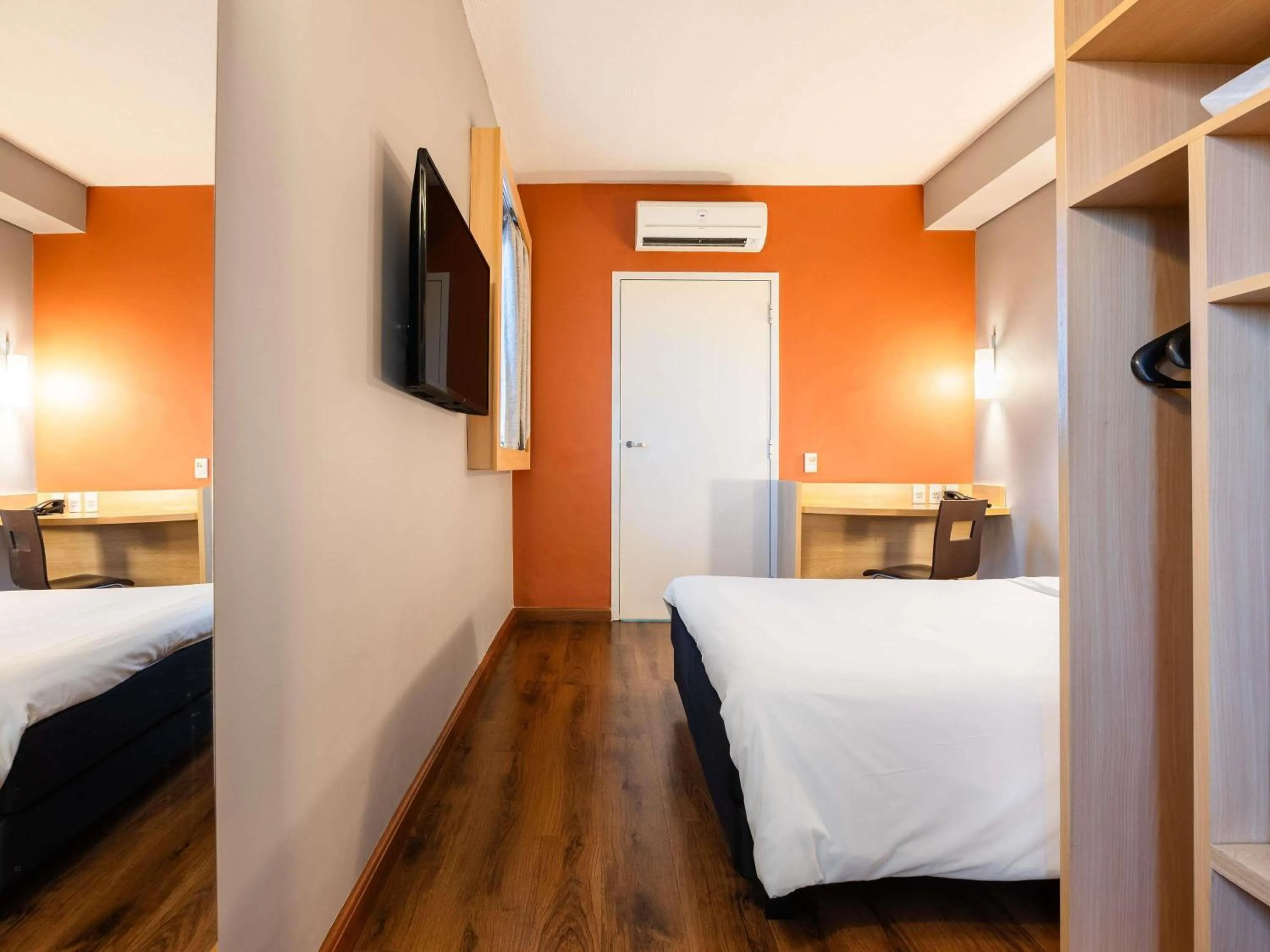 Bedroom, Bed in ibis Ourinhos