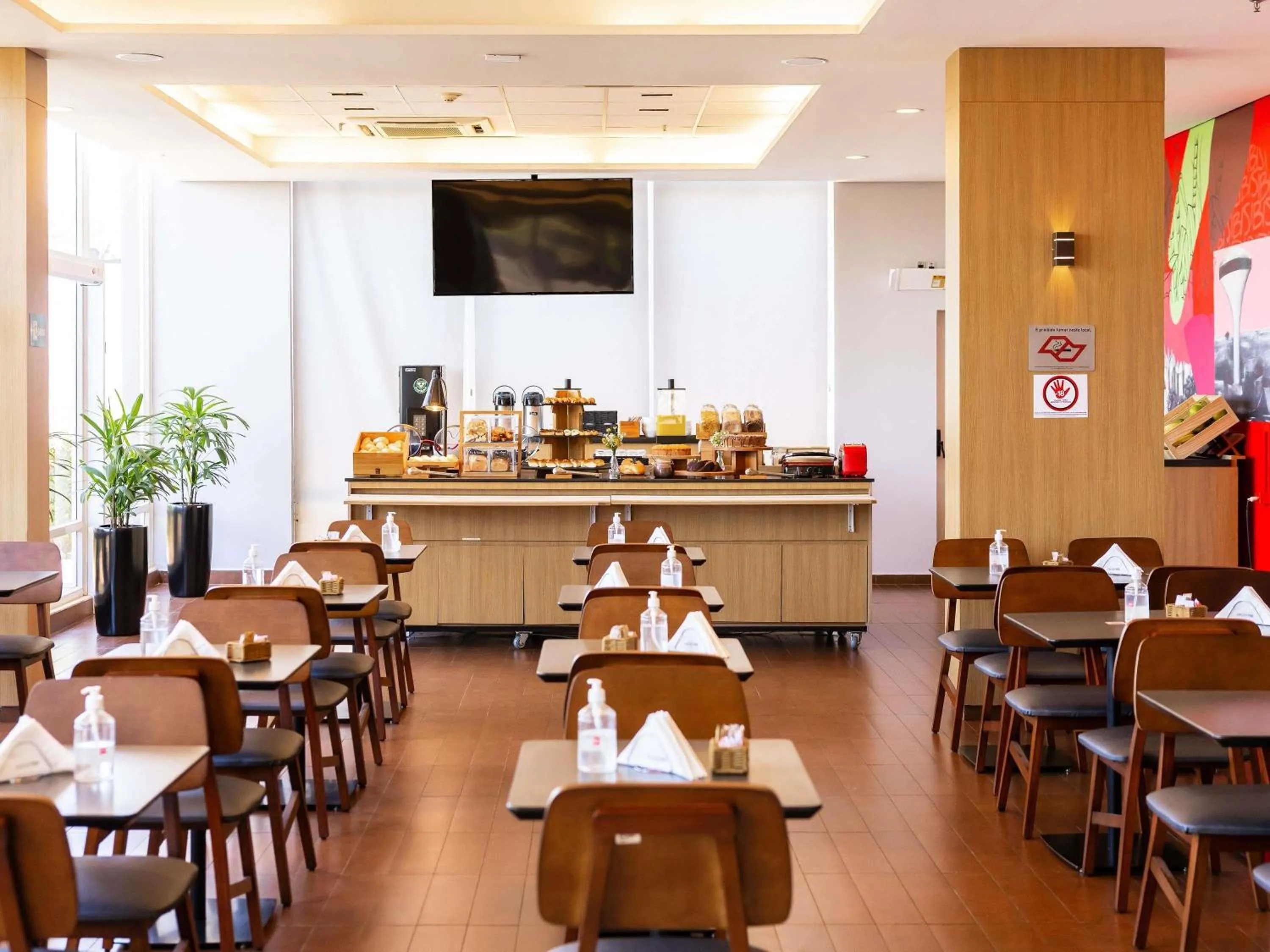 Restaurant/places to eat in ibis Ourinhos