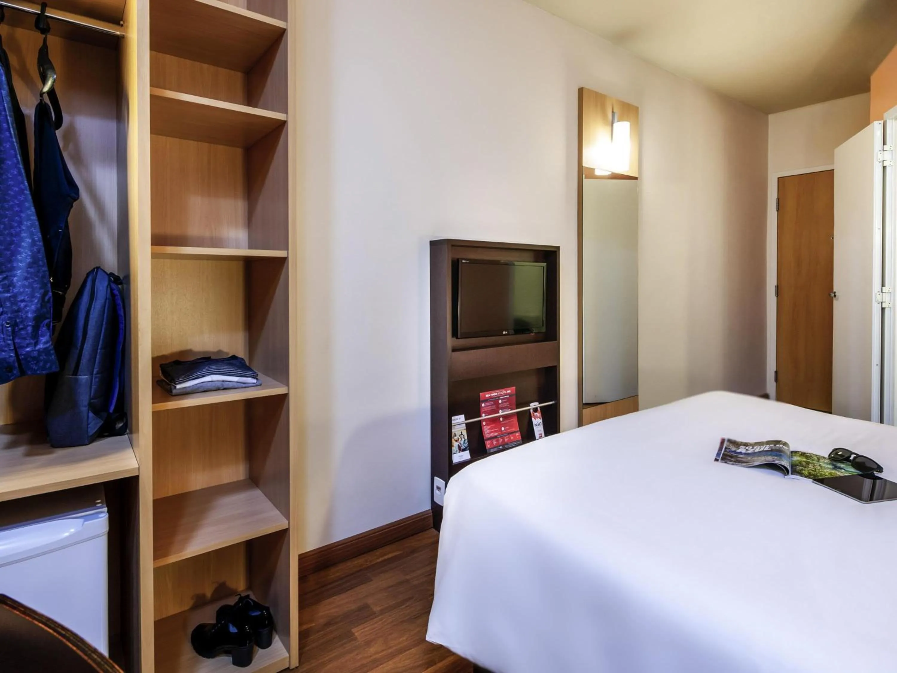 Bedroom, Bed in ibis Ourinhos