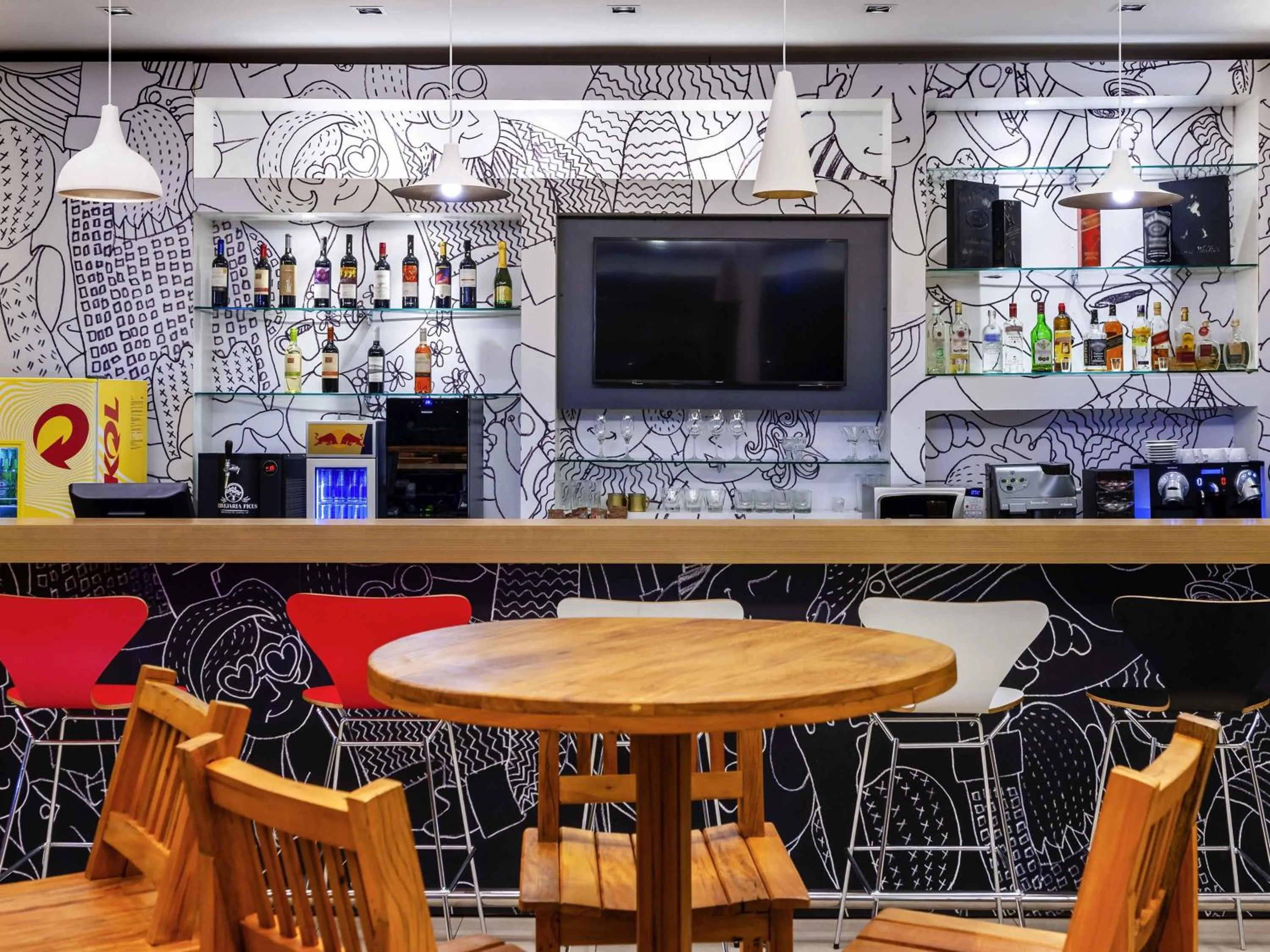 Lounge or bar in ibis Ourinhos