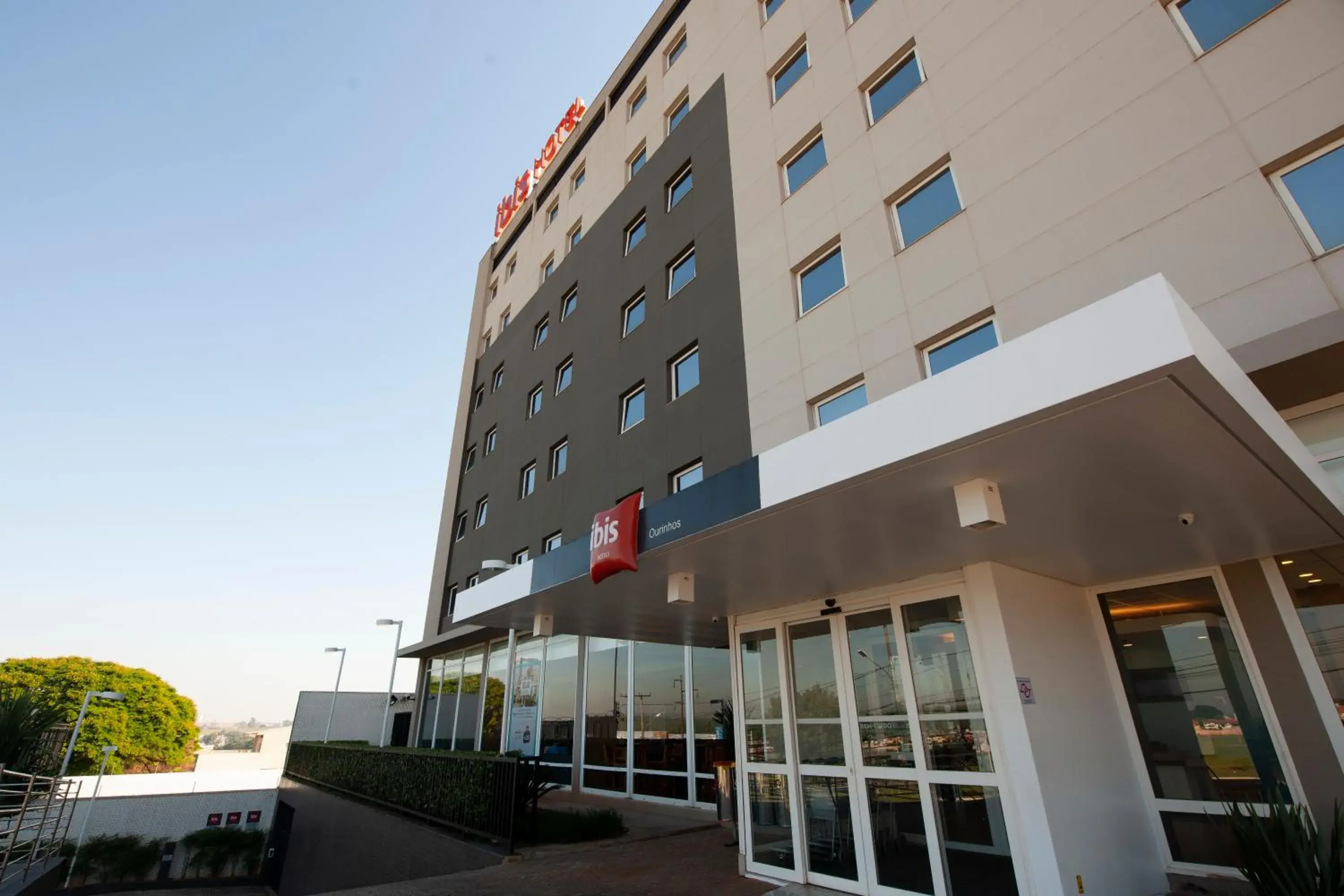 Facade/entrance in ibis Ourinhos Facade/entrance in ibis Ourinhos