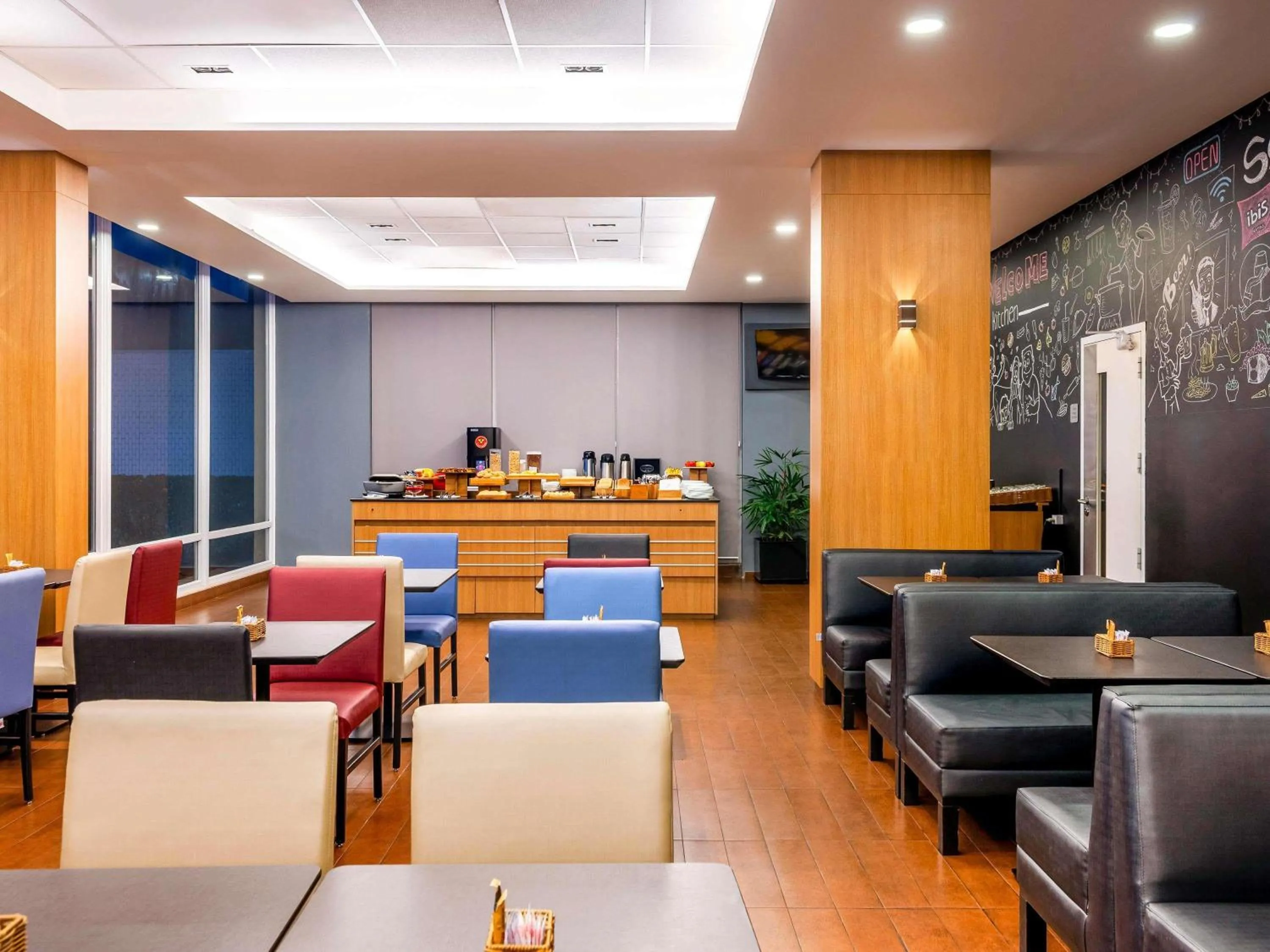 Restaurant/places to eat in ibis Ourinhos