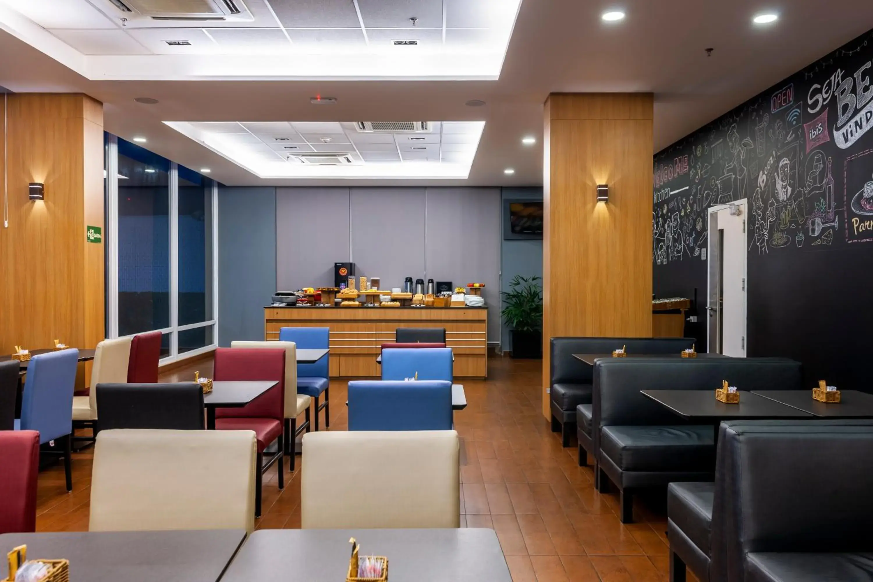 Restaurant/places to eat in ibis Ourinhos Restaurant/places to eat in ibis Ourinhos