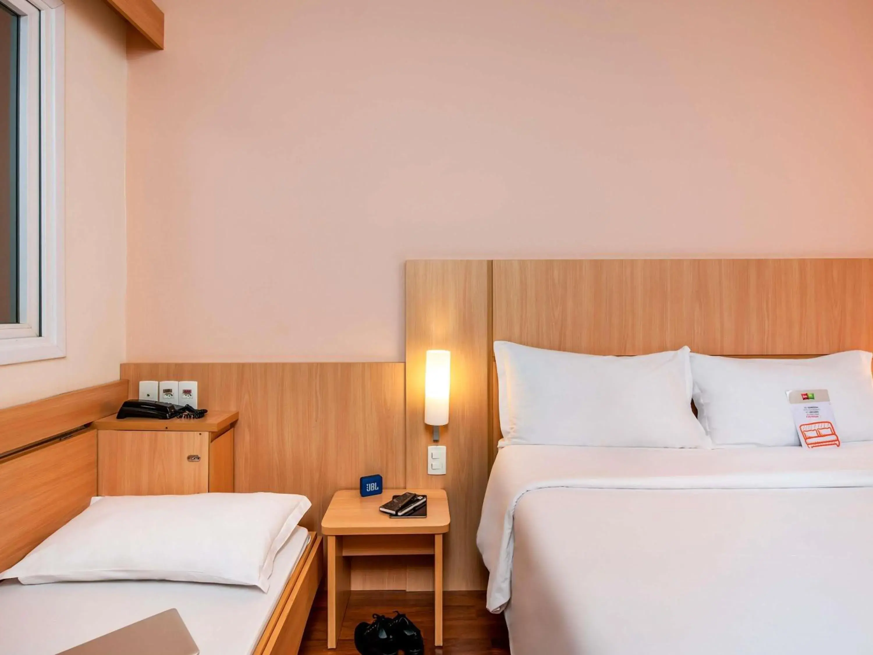 Bedroom, Bed in ibis Ourinhos Bedroom, Bed in ibis Ourinhos